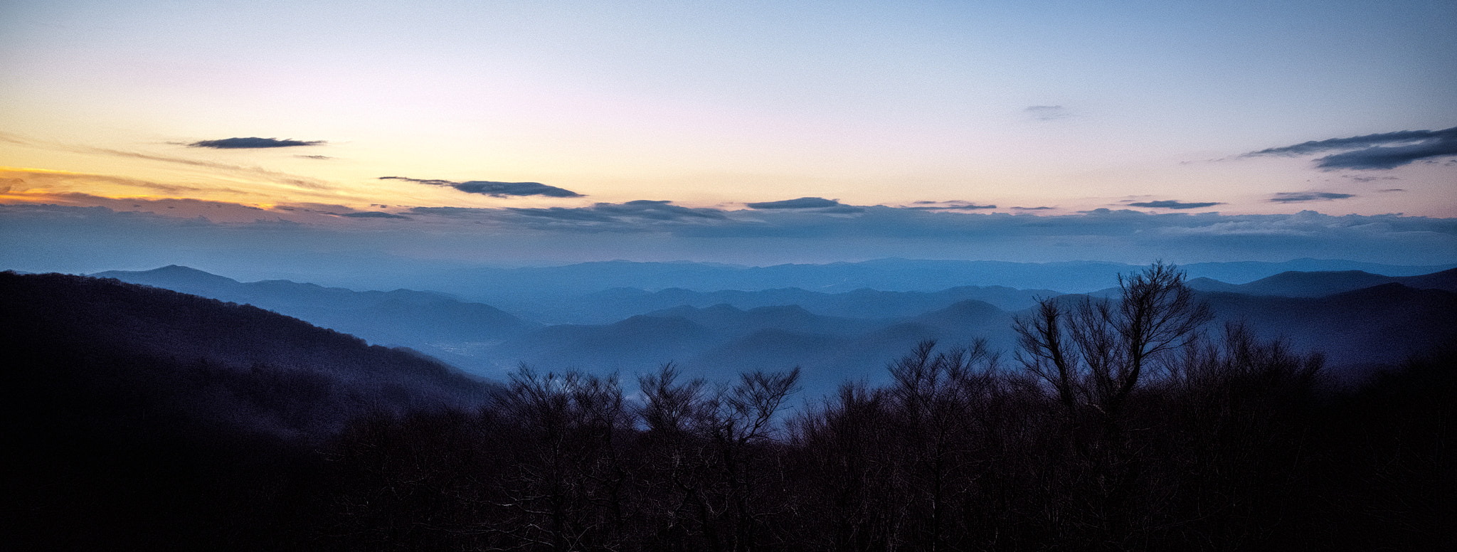 Nikon D810 + Nikon AF-S DX Nikkor 10-24mm F3-5-4.5G ED sample photo. The blueridge mountains of north carolina photography