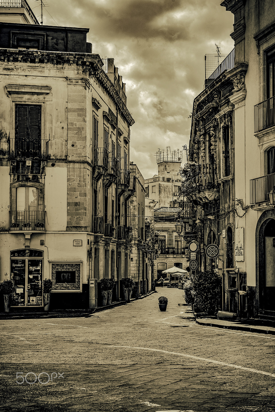 Fujifilm X-T1 sample photo. Catania sicily streets photography