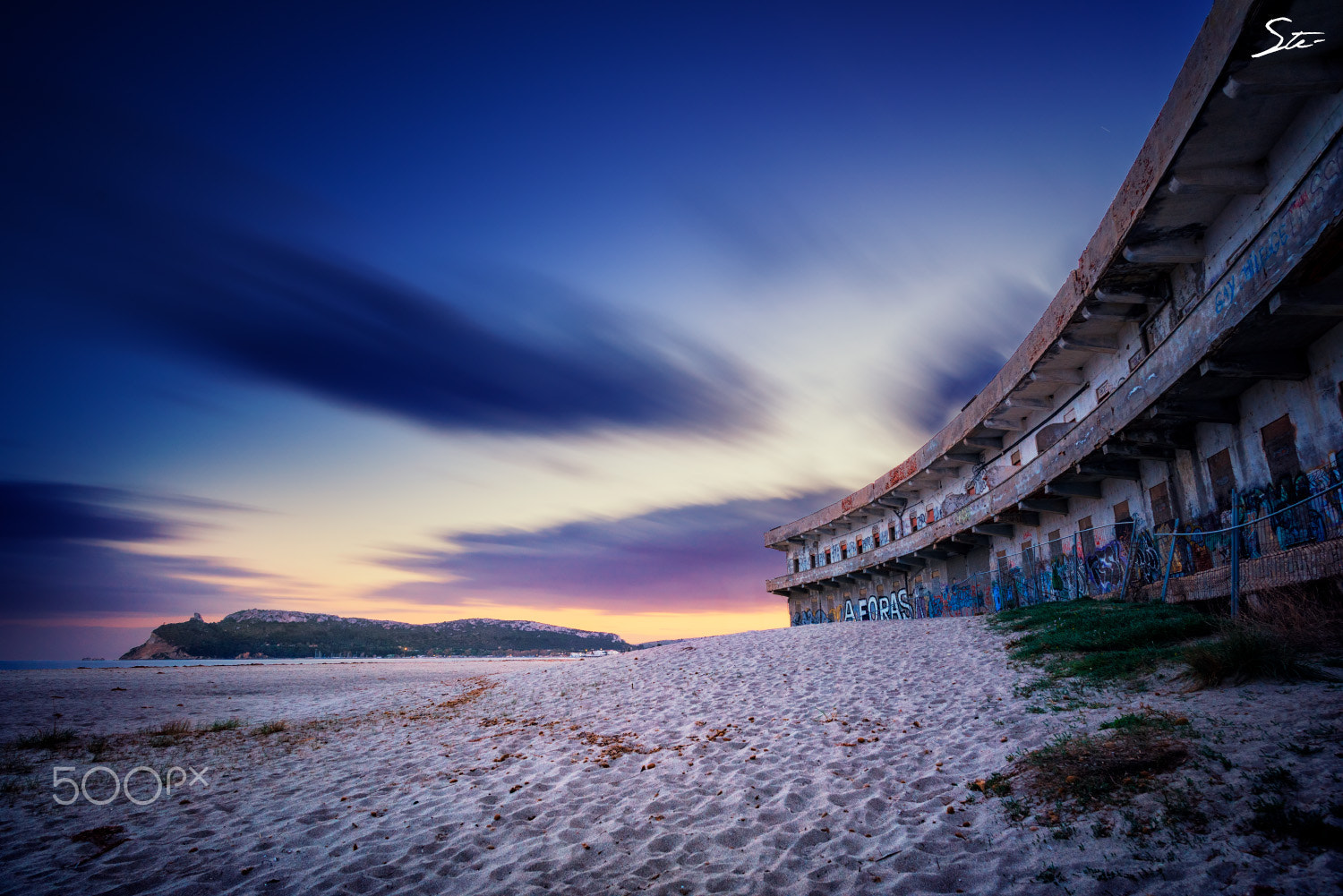 Nikon D810 + Nikon AF-S Nikkor 20mm F1.8G ED sample photo. Poetto photography