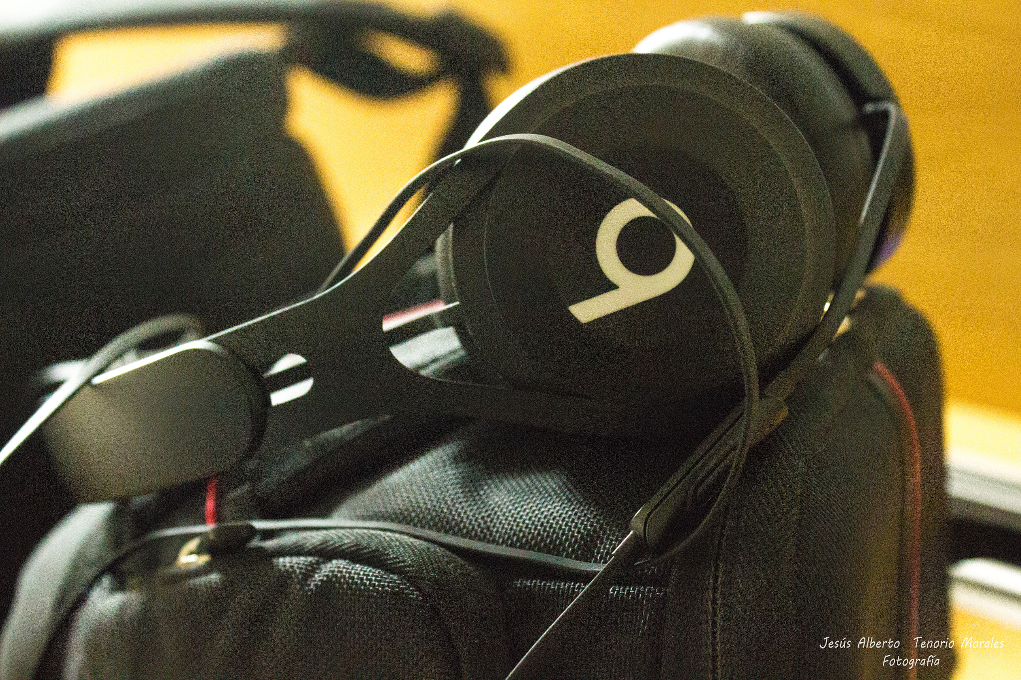 Canon EOS 650D (EOS Rebel T4i / EOS Kiss X6i) sample photo. Beats photography