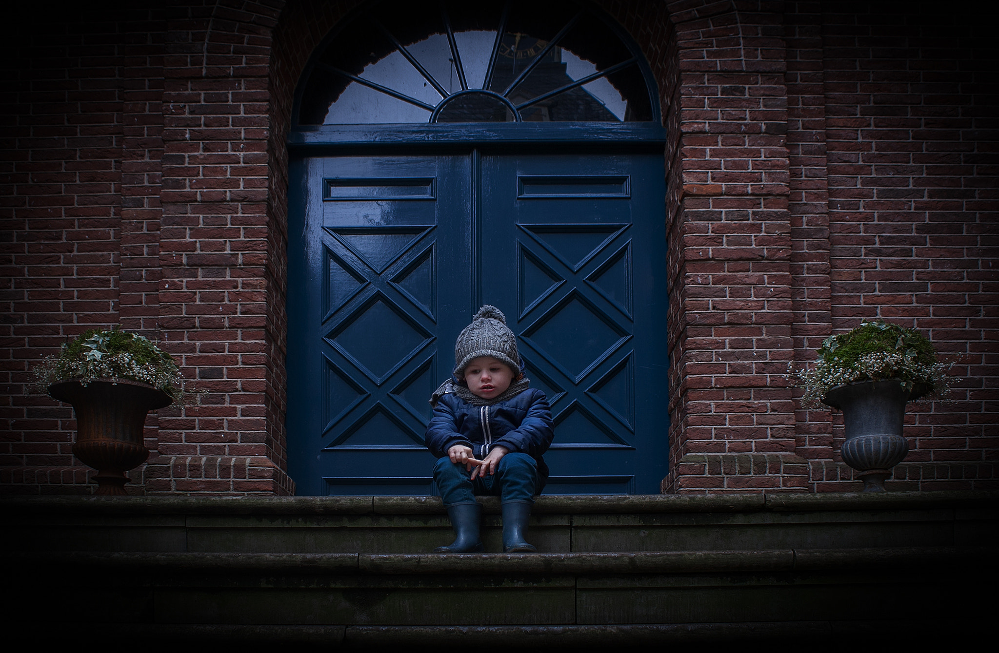 Canon EF-S 18-55mm F3.5-5.6 IS sample photo. Home alone photography