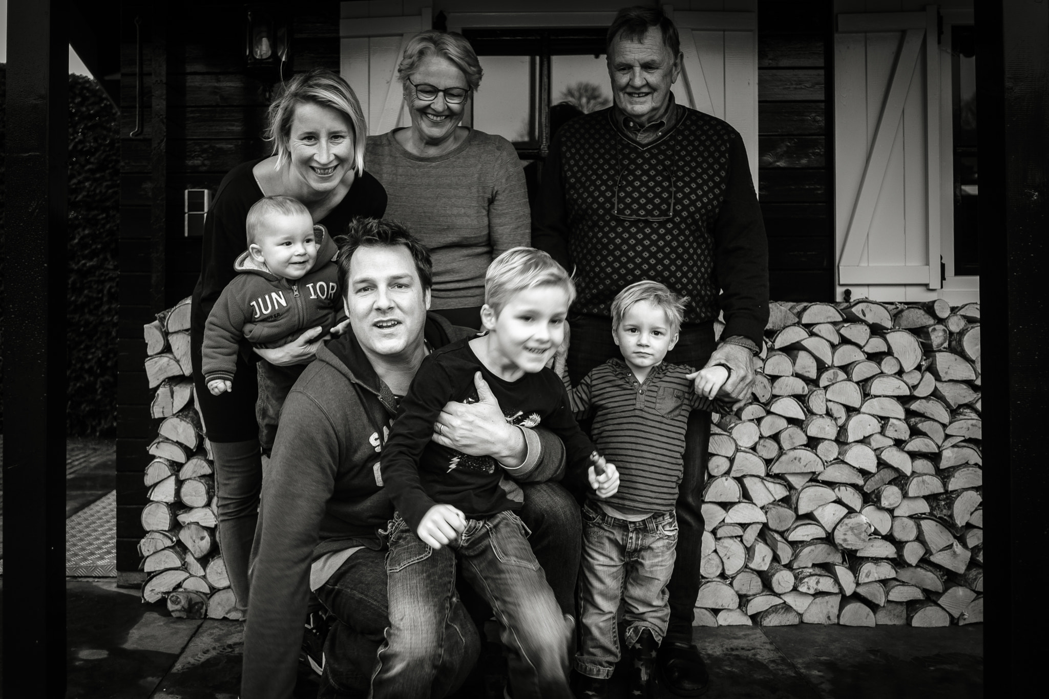 Fujifilm XF 18mm F2 R sample photo. The family. photography
