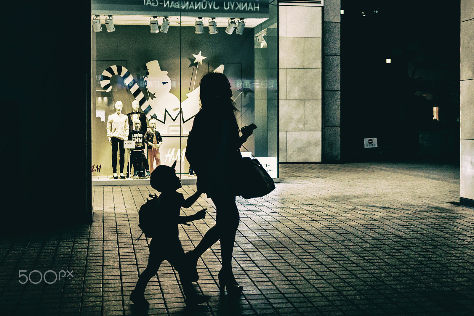 Summicron-M 1:2/50 sample photo. Mom, i love photography