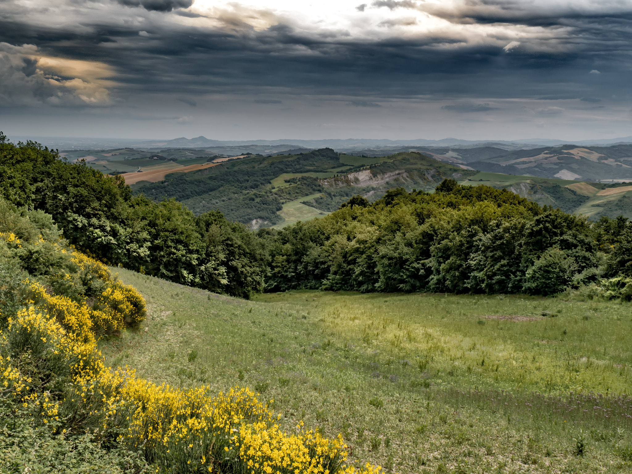 Panasonic Lumix DMC-G6 sample photo. View from trebbio photography