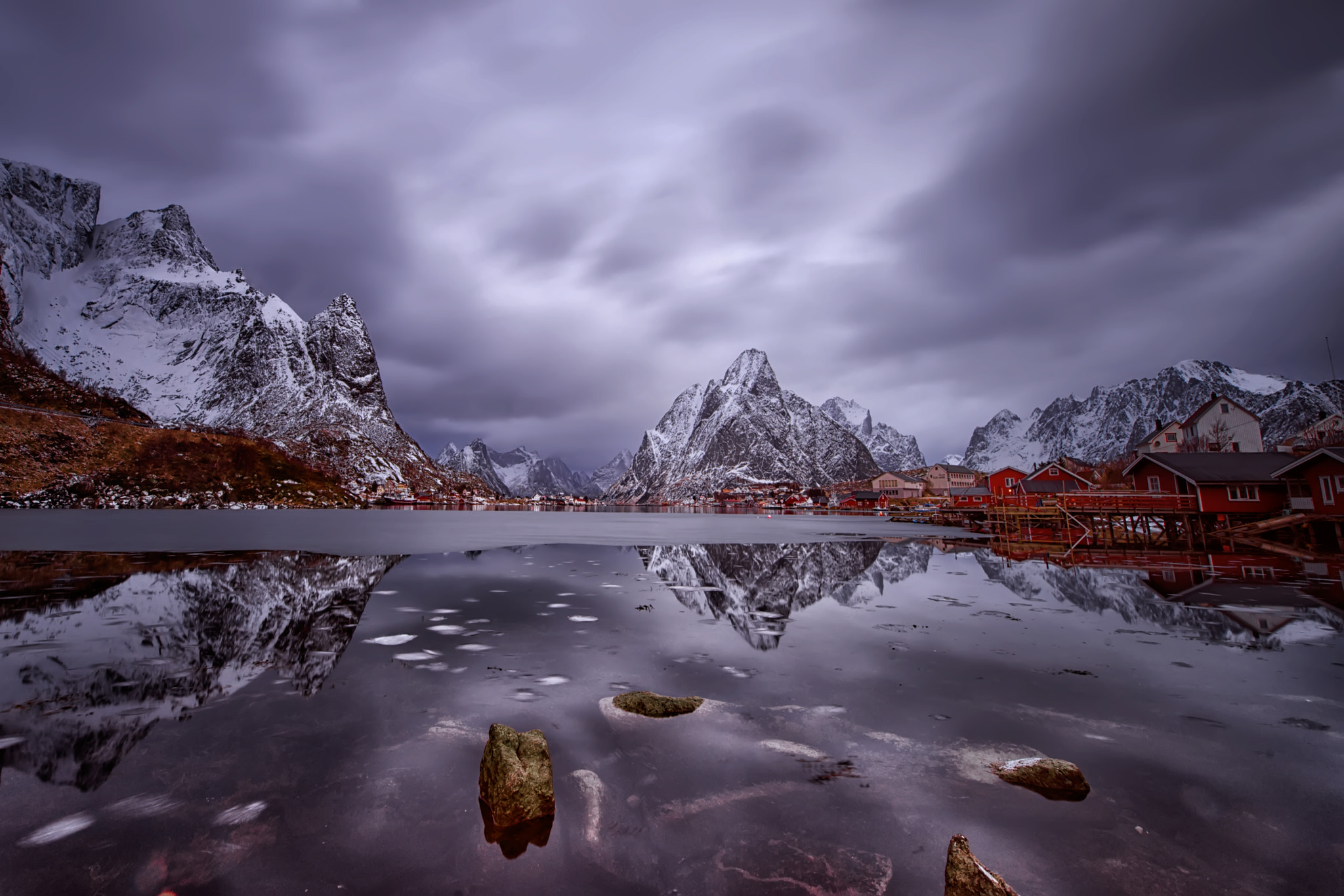 Nikon AF-S Nikkor 14-24mm F2.8G ED sample photo. Reine photography