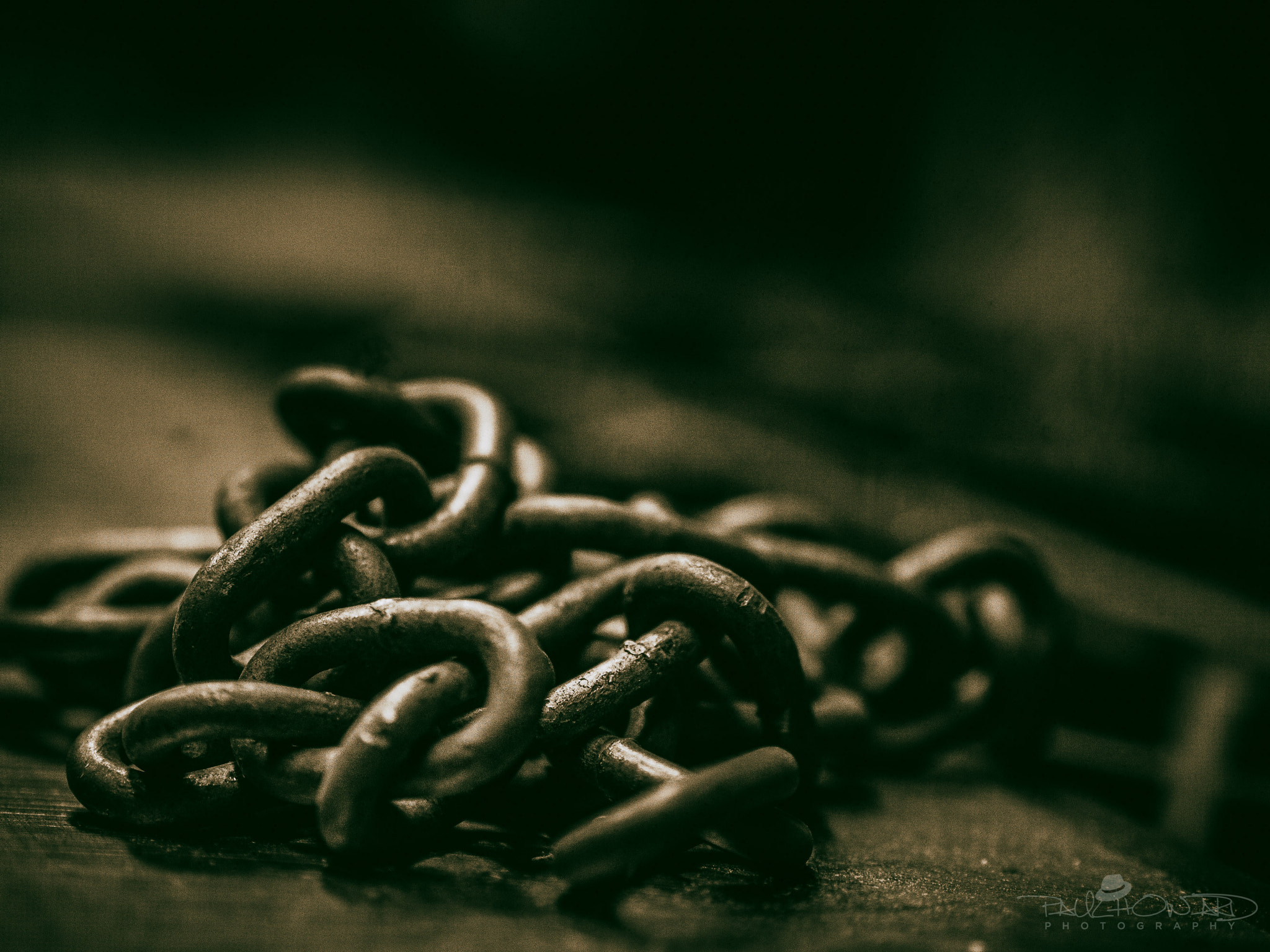 Olympus M.Zuiko Digital 45mm F1.8 sample photo. Day 55: take these chains photography