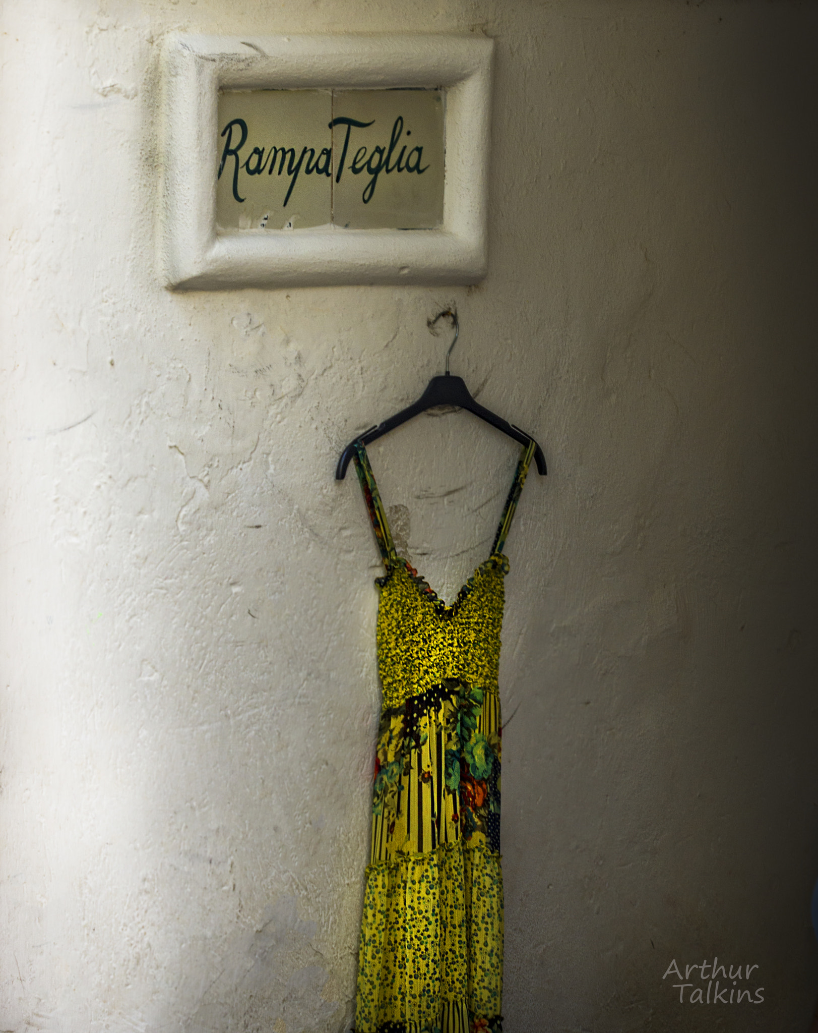 Pentax K-5 sample photo. Postcard: positano..the dress boutique... photography