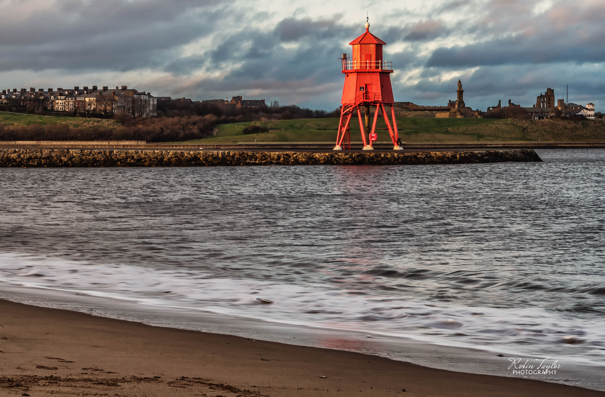 Pentax K-S1 sample photo. Herd groyne lighthouse  photography