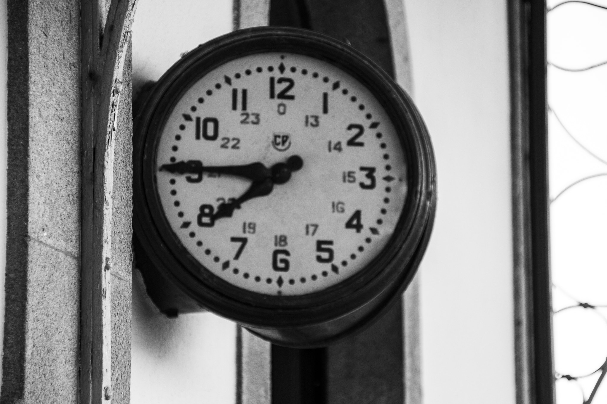 Canon EOS 600D (Rebel EOS T3i / EOS Kiss X5) + Canon TS-E 90mm F2.8 Tilt-Shift sample photo. Tic tac photography