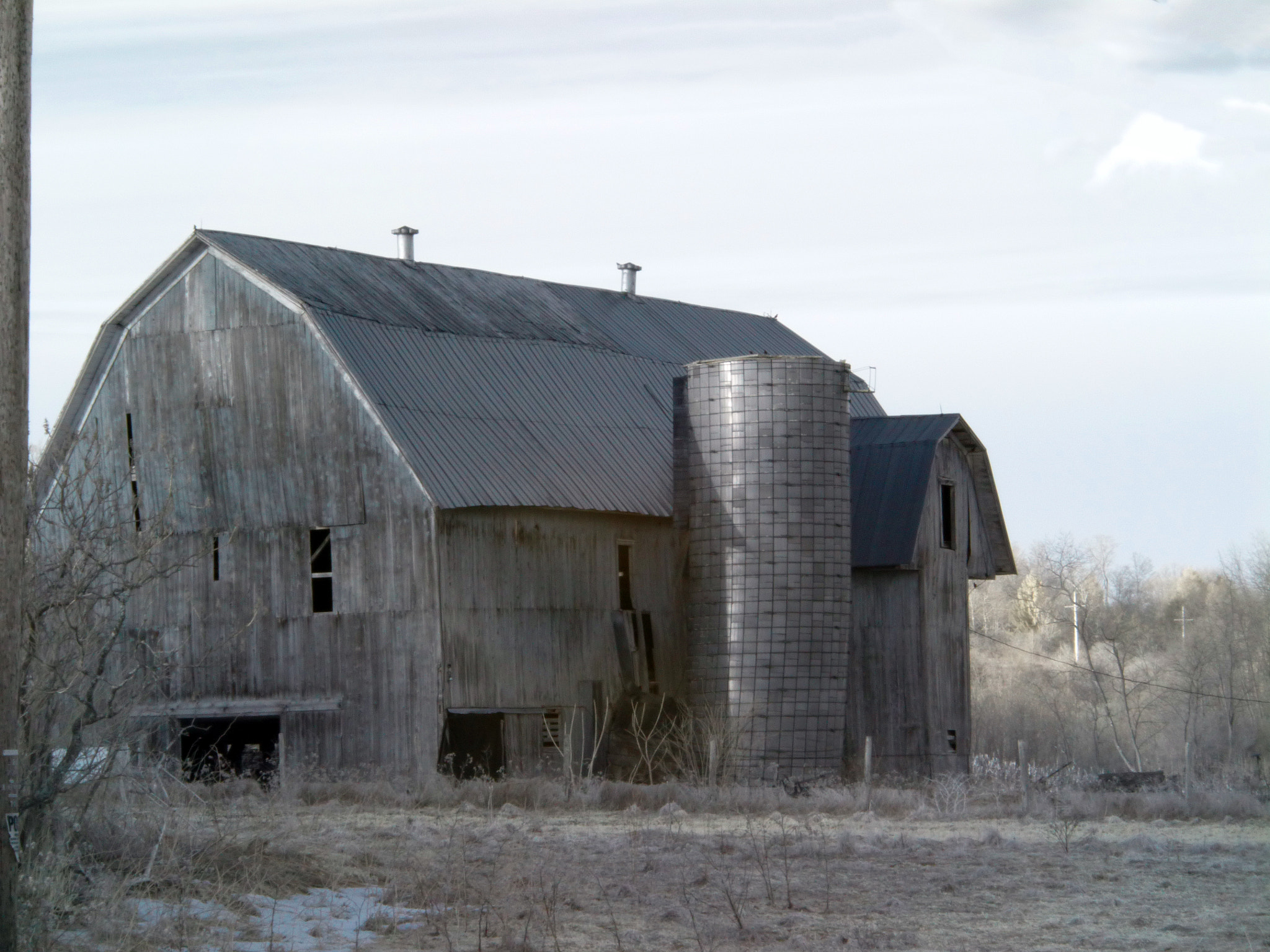 Panasonic DMC-SZ7 sample photo. Ir barn photography