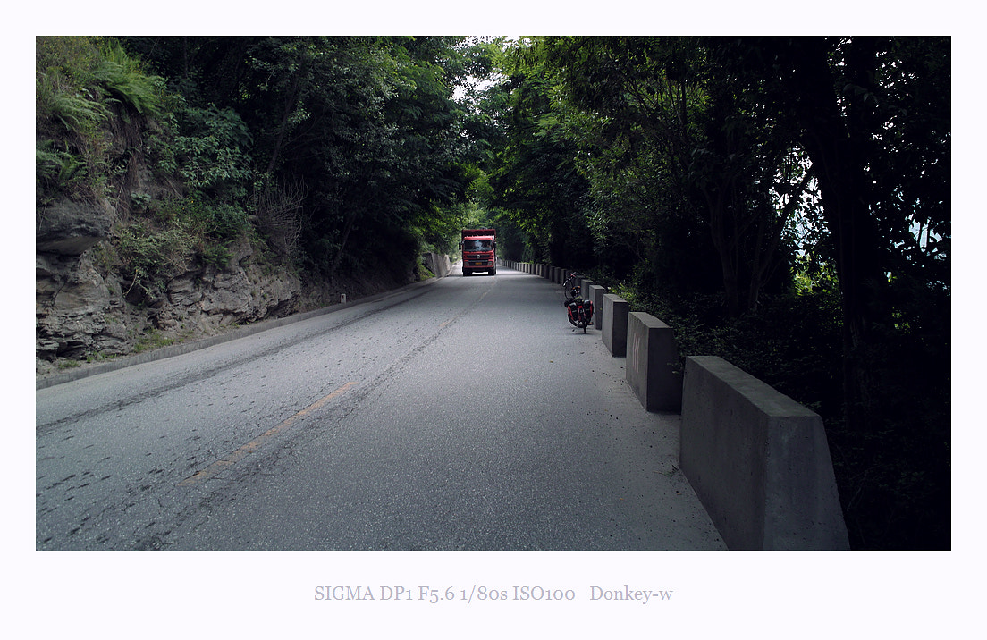 Sigma DP1 sample photo. Cycling tour…… photography