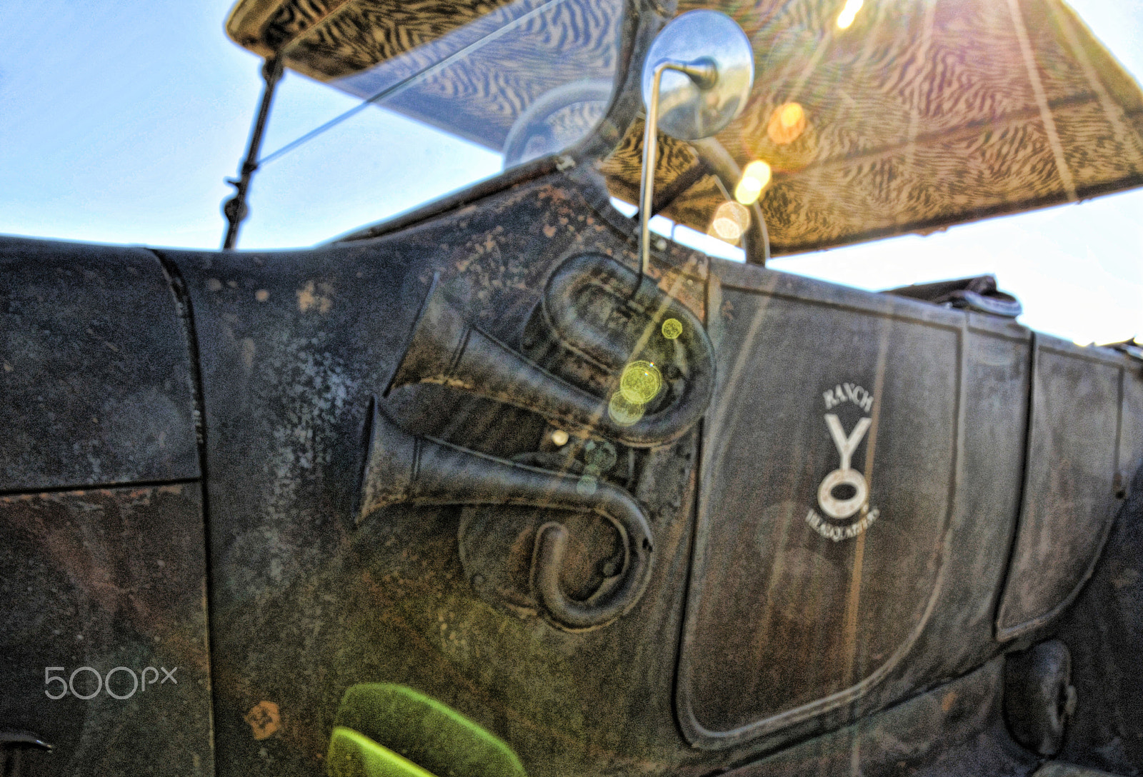 Nikon D300S sample photo. Sunflare old car photography