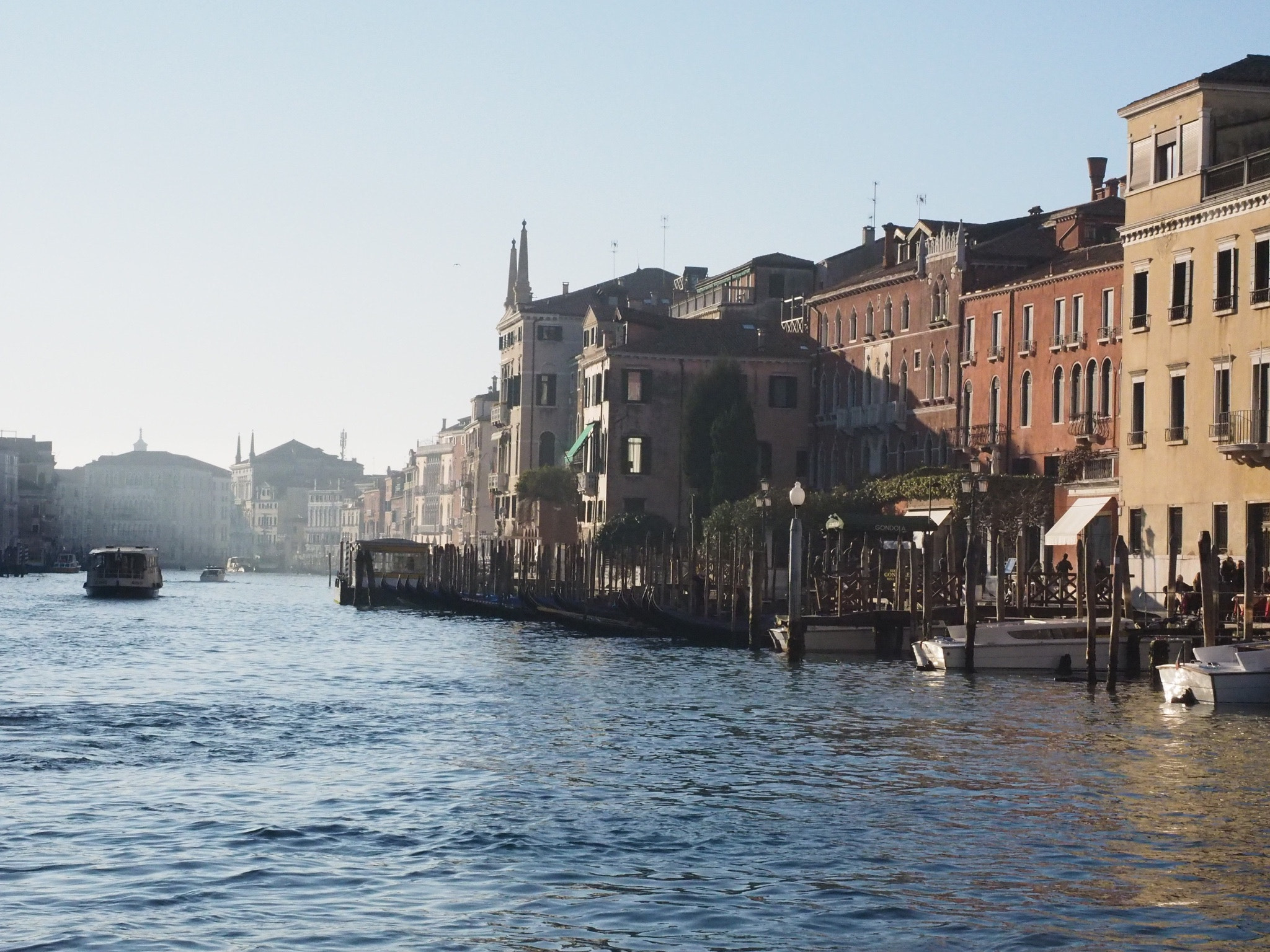 Olympus M.Zuiko Digital ED 12-40mm F2.8 Pro sample photo. Venice in winter photography