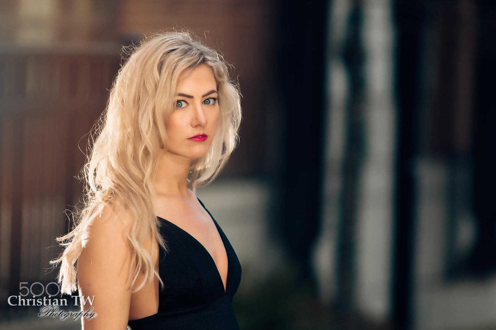 Canon EF 70-200mm F2.8L USM sample photo. Sun and shade photography