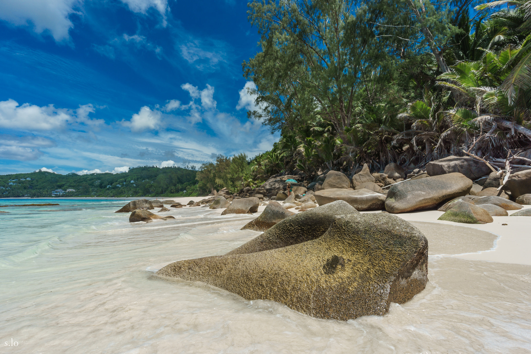 Sony a6000 + Sony E 10-18mm F4 OSS sample photo. Beach at seychelles photography