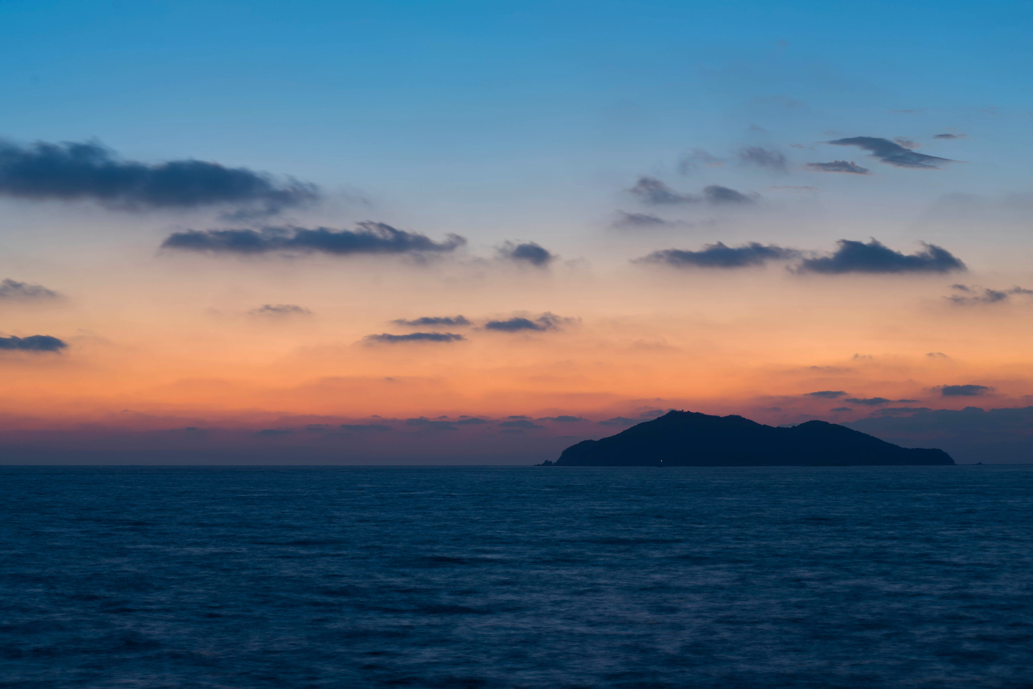 Sigma 70-300mm F4-5.6 APO DG Macro sample photo. Sunset photography