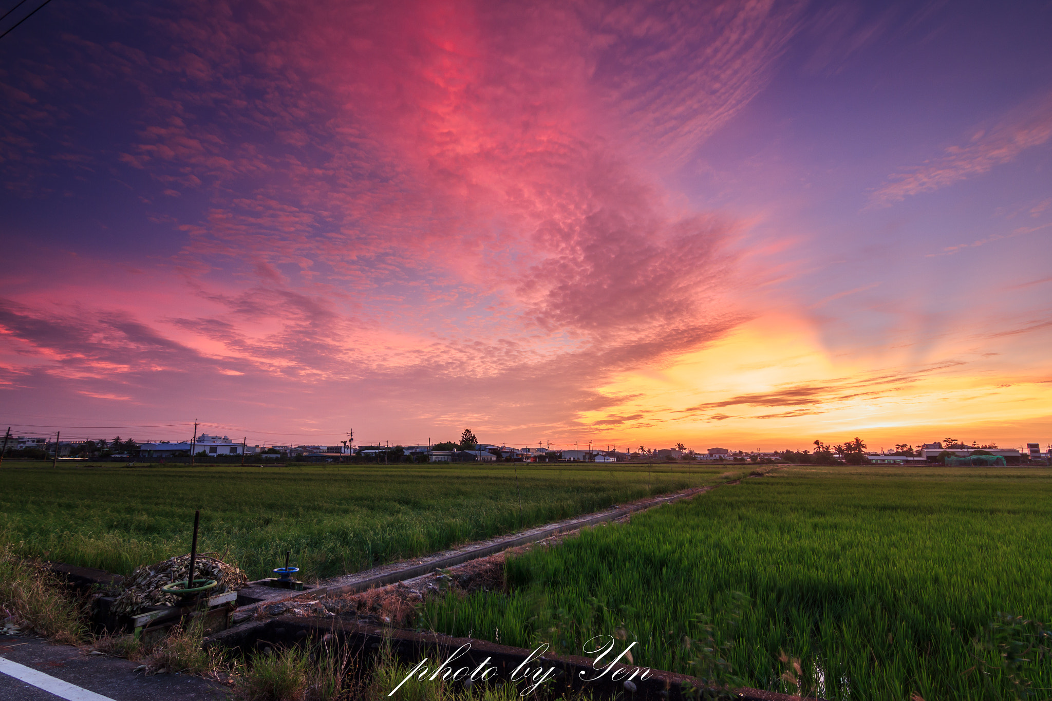 Canon EOS 550D (EOS Rebel T2i / EOS Kiss X4) sample photo. 夕日 photography