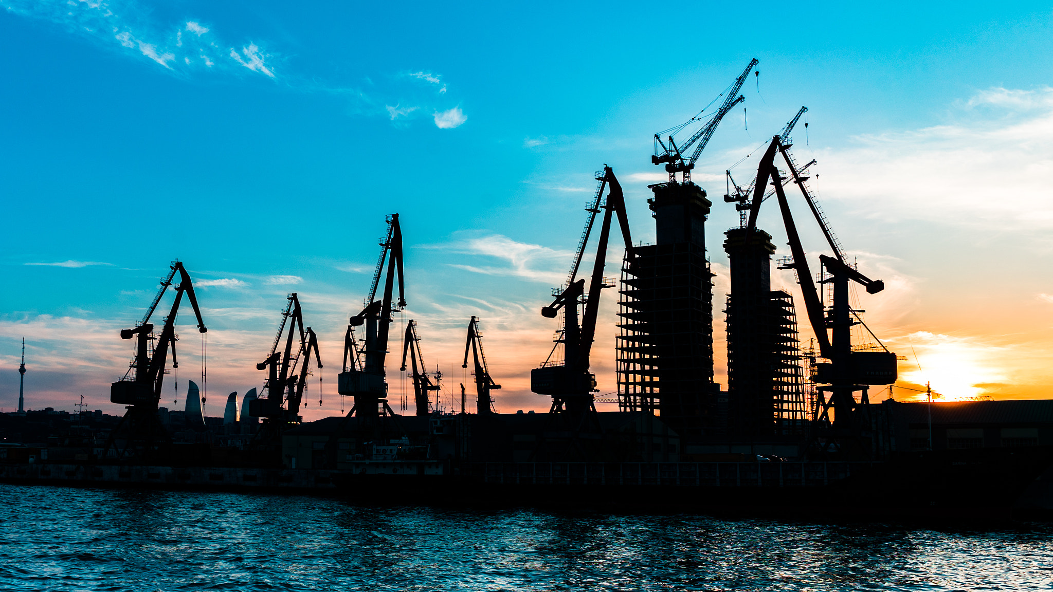 Sony FE 28mm F2 sample photo. Baku bay construction photography