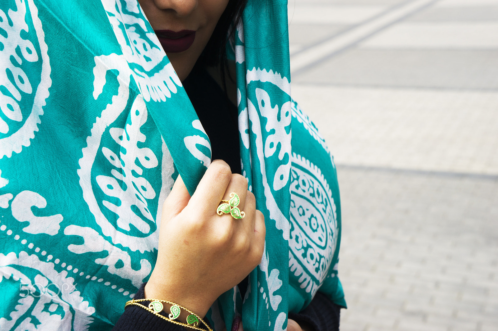 Sony a7 sample photo. Beautiful girl with turkish headscarves and gold antique jewellery photography