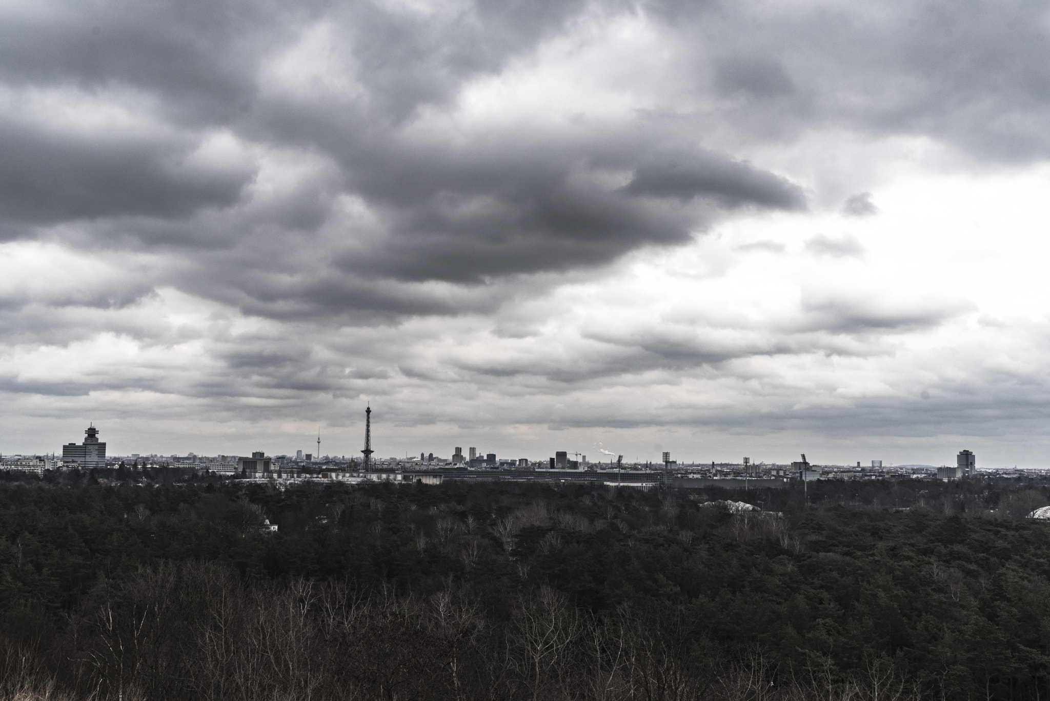 AF Zoom-Nikkor 35-70mm f/2.8 sample photo. Berlin skyline photography