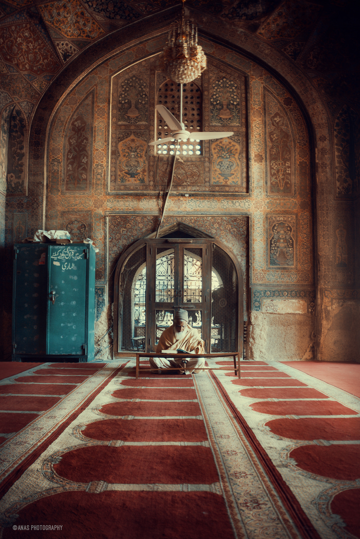 Sigma 24-135mm F2.8-4.5 sample photo. Wazir khan mosque photography