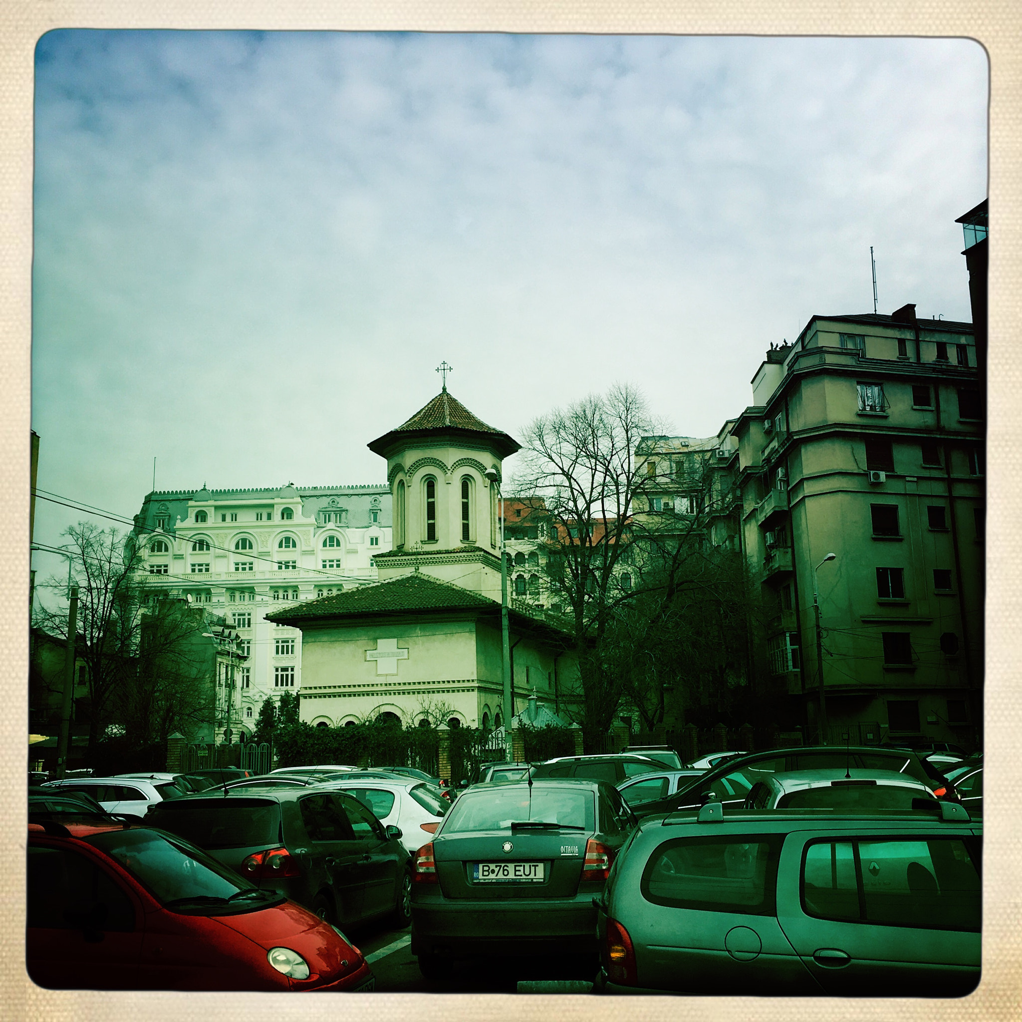 Hipstamatic 332 sample photo. Bucarest photography