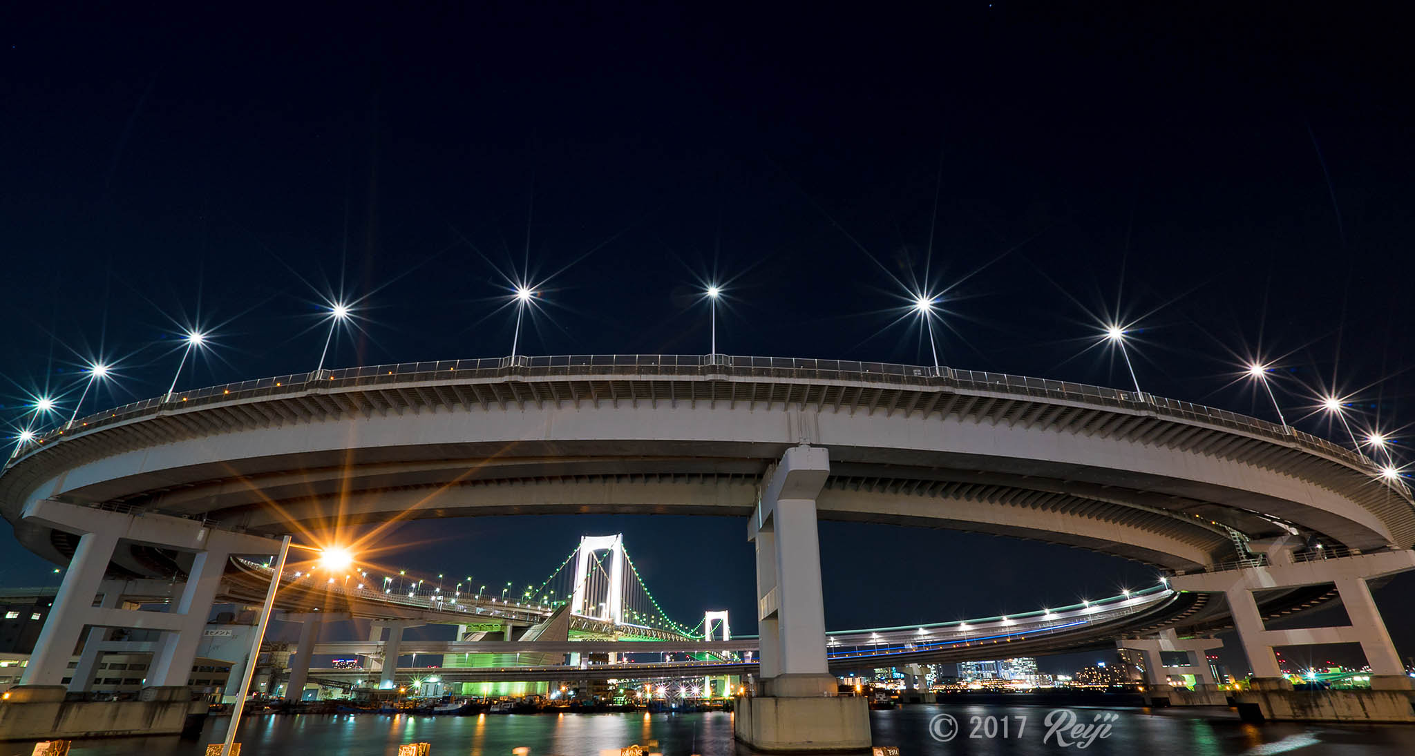 Sony a7S + Sony Vario-Tessar T* FE 16-35mm F4 ZA OSS sample photo. Star circle photography