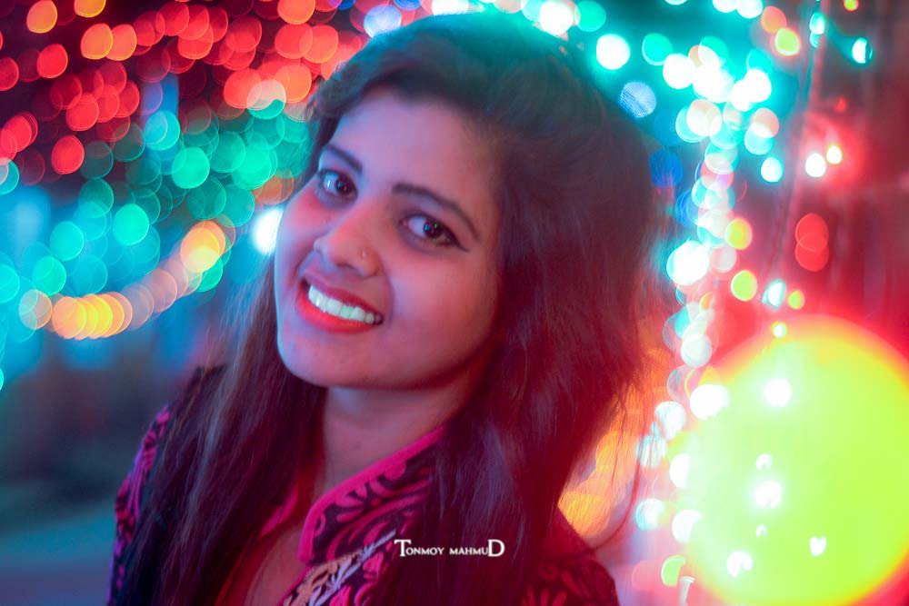 Nikon D3100 + Nikon AF Nikkor 50mm F1.8D sample photo. Girl smiling with bokeh  photography