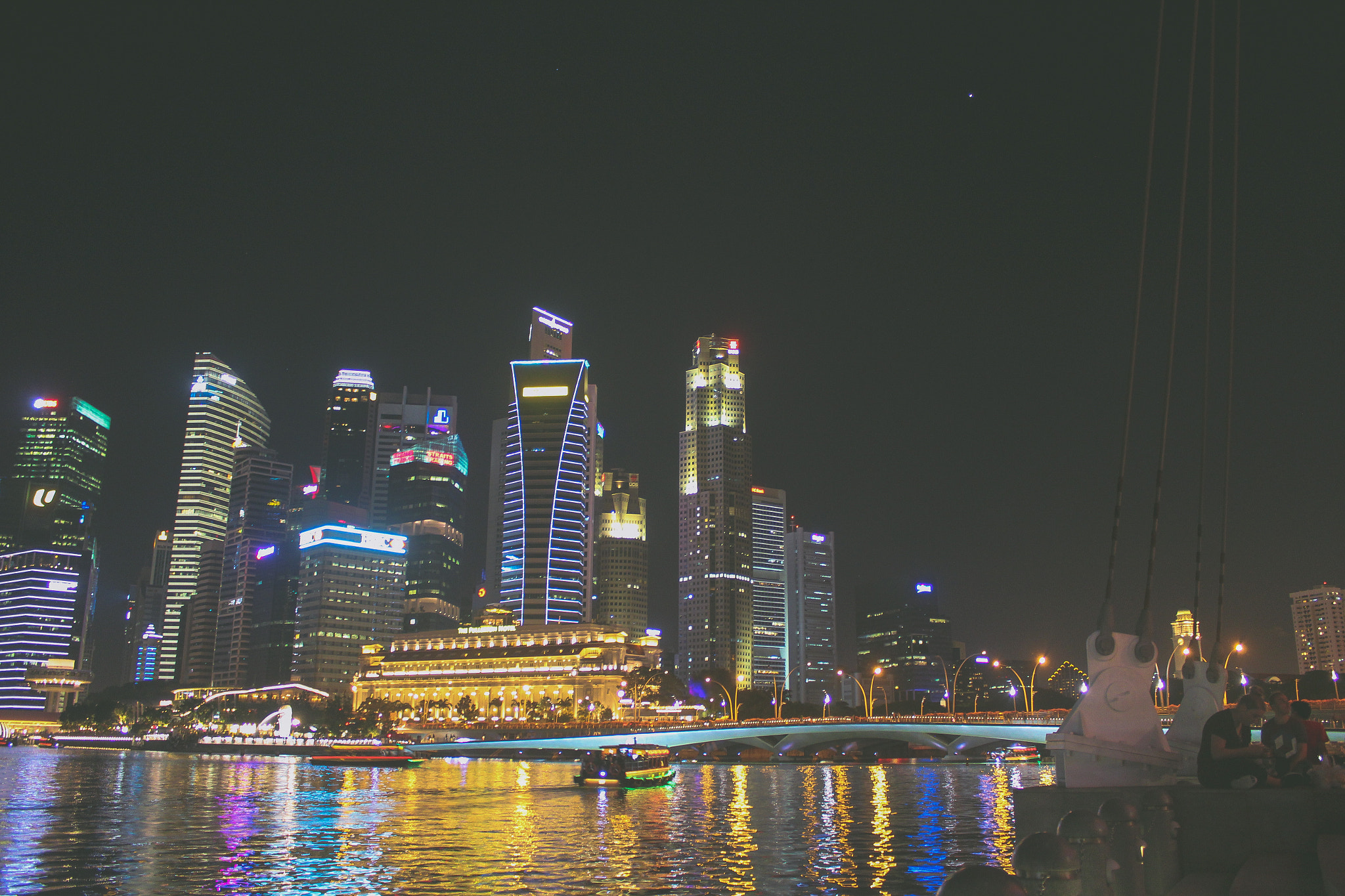 Canon EOS 600D (Rebel EOS T3i / EOS Kiss X5) sample photo. Singapore by night photography
