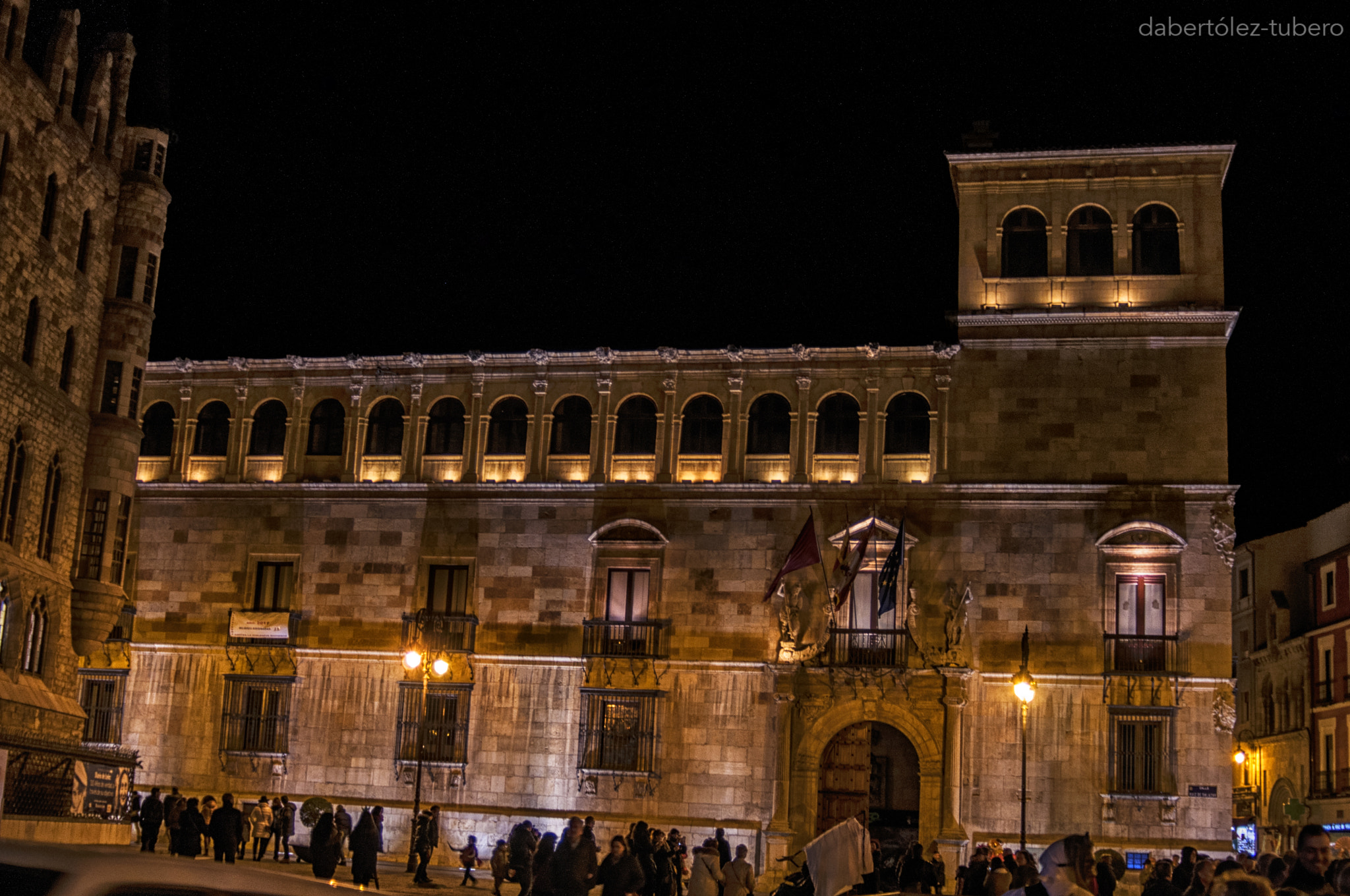 AF Zoom-Nikkor 28-80mm f/3.3-5.6G sample photo. Palacio de los guzmanes photography
