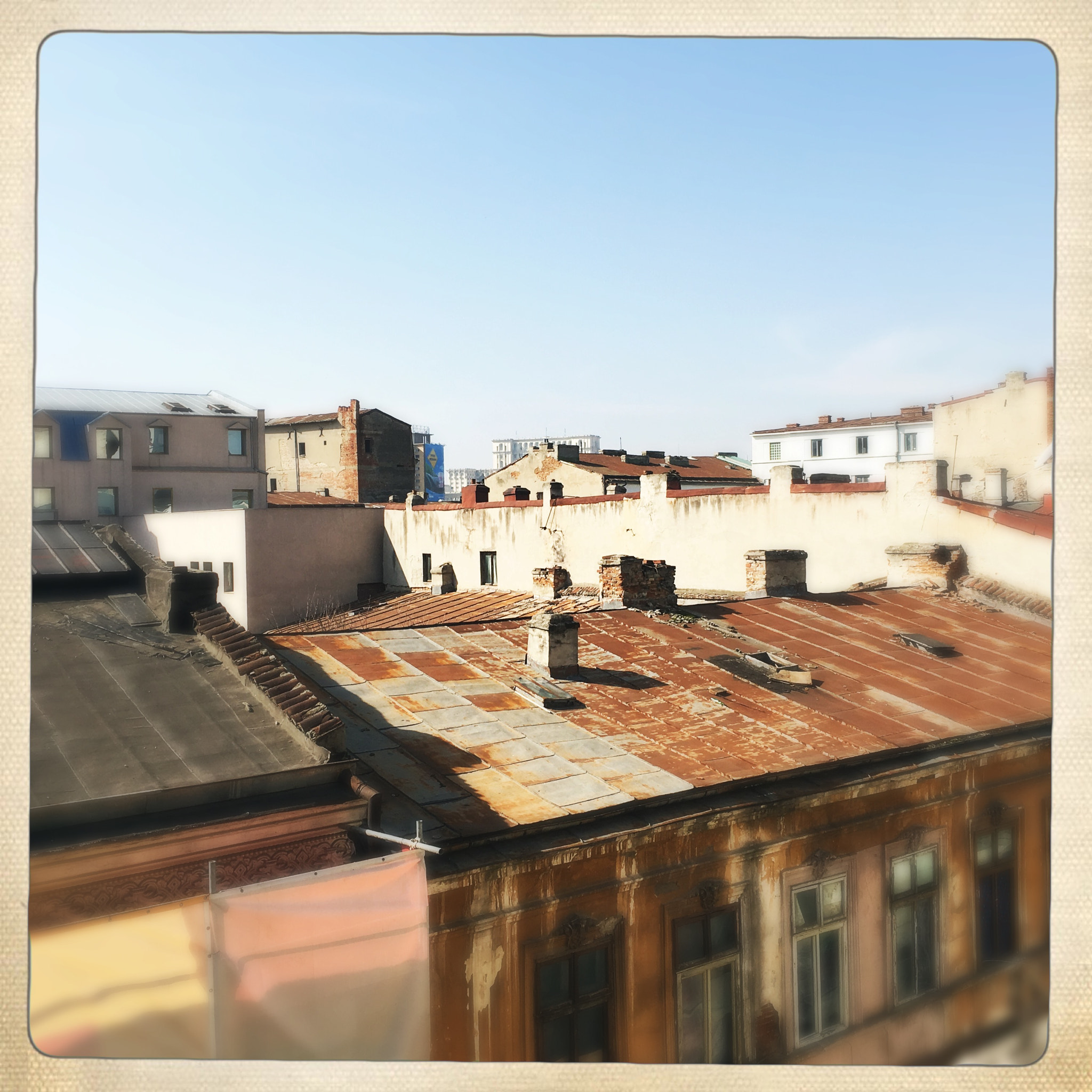 Hipstamatic 332 sample photo. Bucarest photography