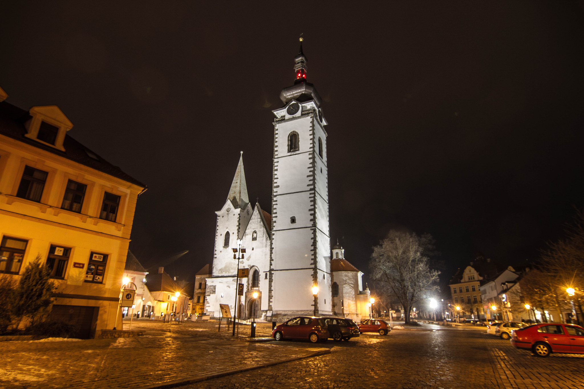 Tokina AT-X Pro 12-24mm F4 (IF) DX sample photo. Pisek photography