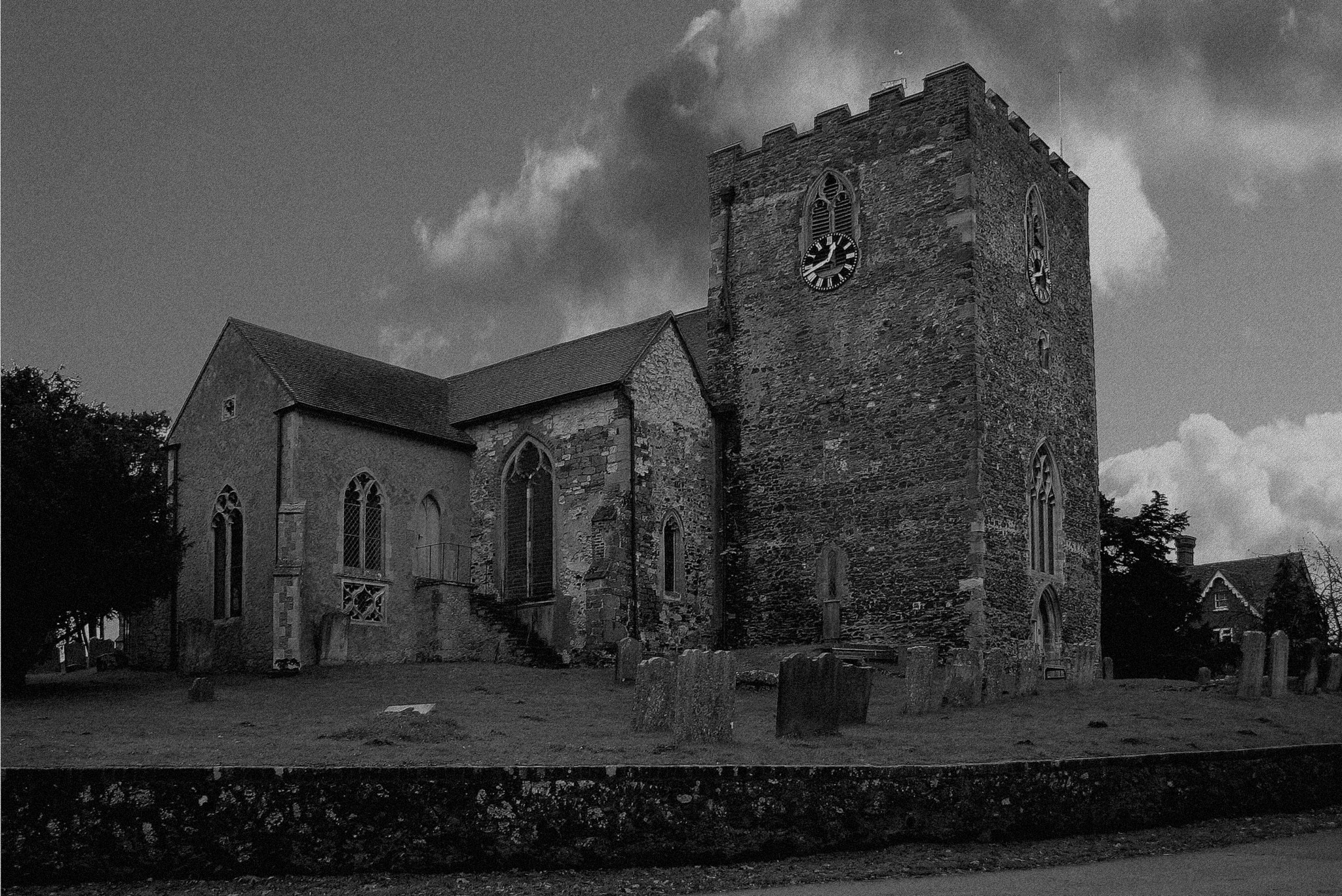 Fujifilm FinePix S2 Pro sample photo. Oxted church photography