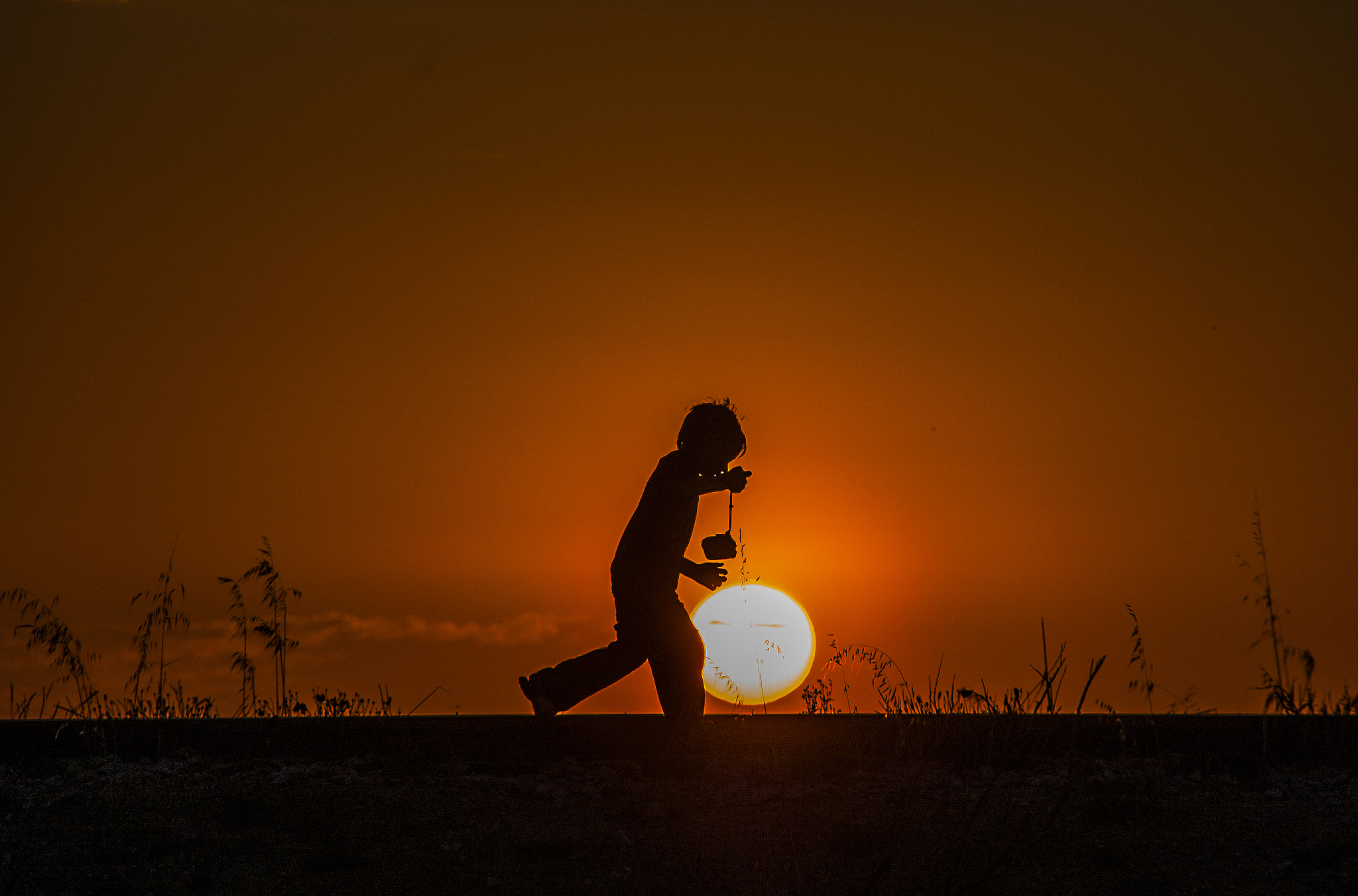 Sigma 18-200mm F3.5-6.3 DC OS HSM sample photo. Kick the sun photography