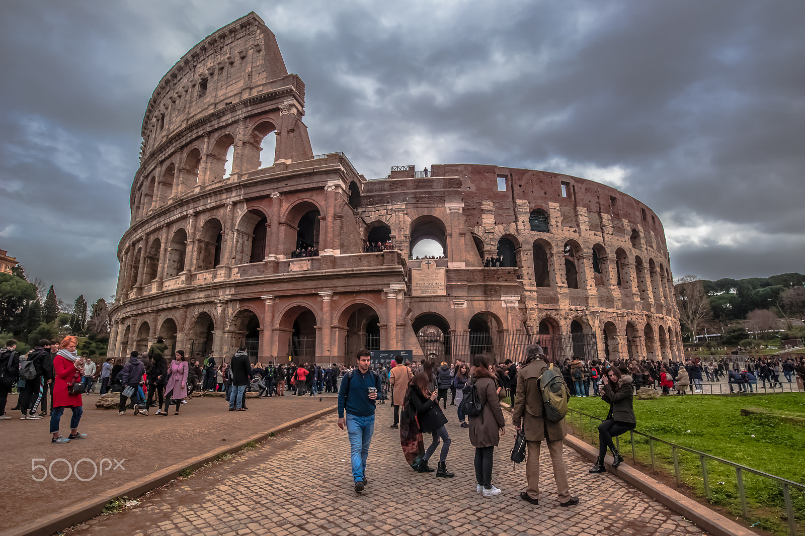 Canon EOS M5 + Canon EF-M 11-22mm F4-5.6 IS STM sample photo. Colosseum,rome photography