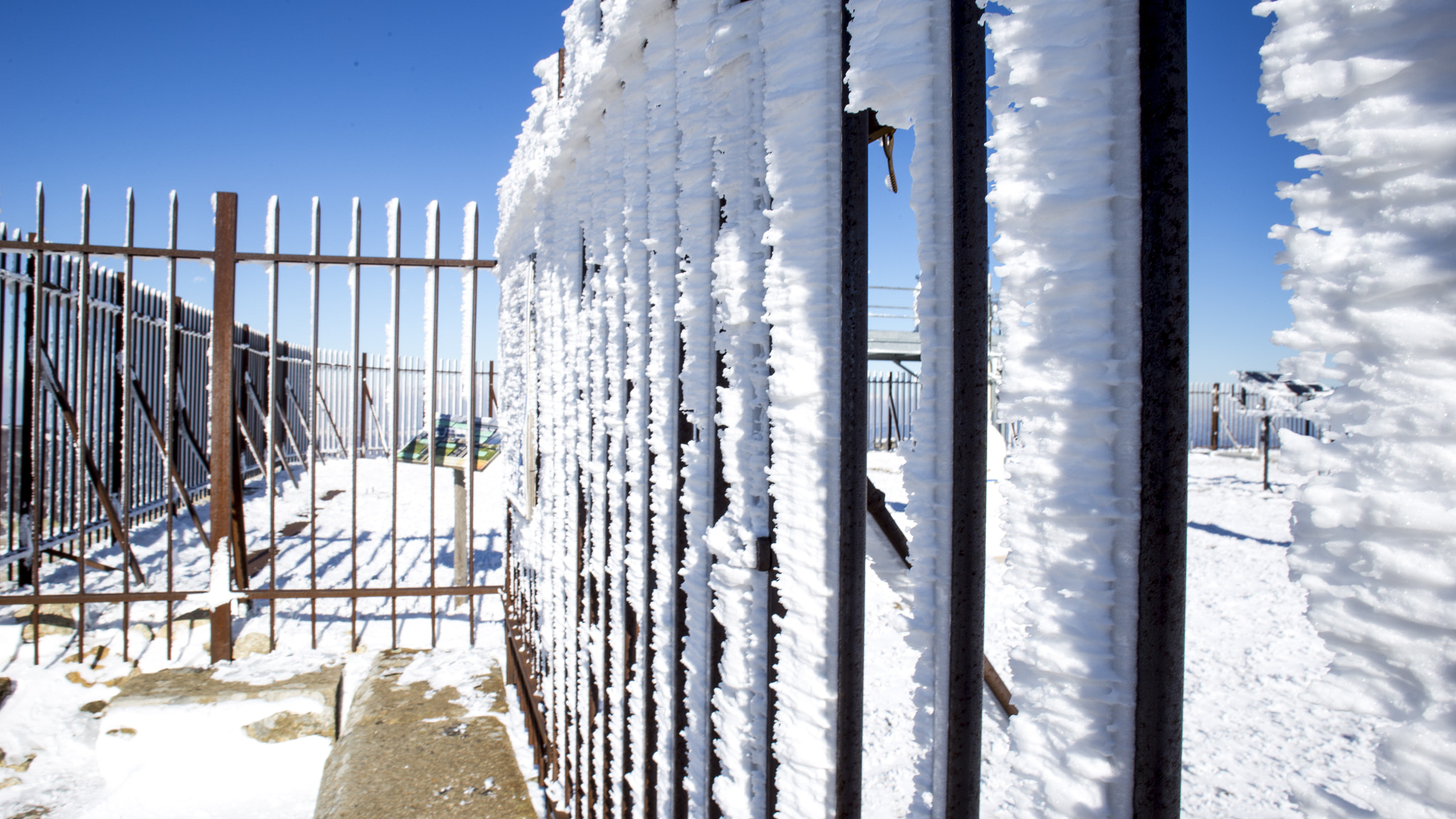 Canon EF 22-55mm f/4-5.6 USM sample photo. Frozen barrier photography