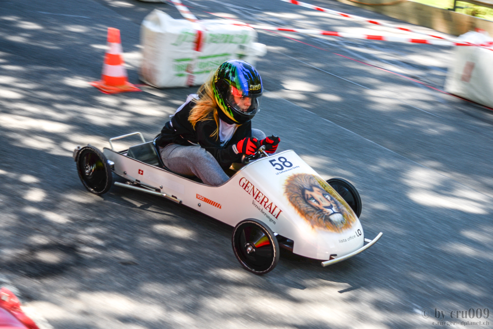 AF Zoom-Nikkor 24-120mm f/3.5-5.6D IF sample photo. Girl power at soapbox race photography