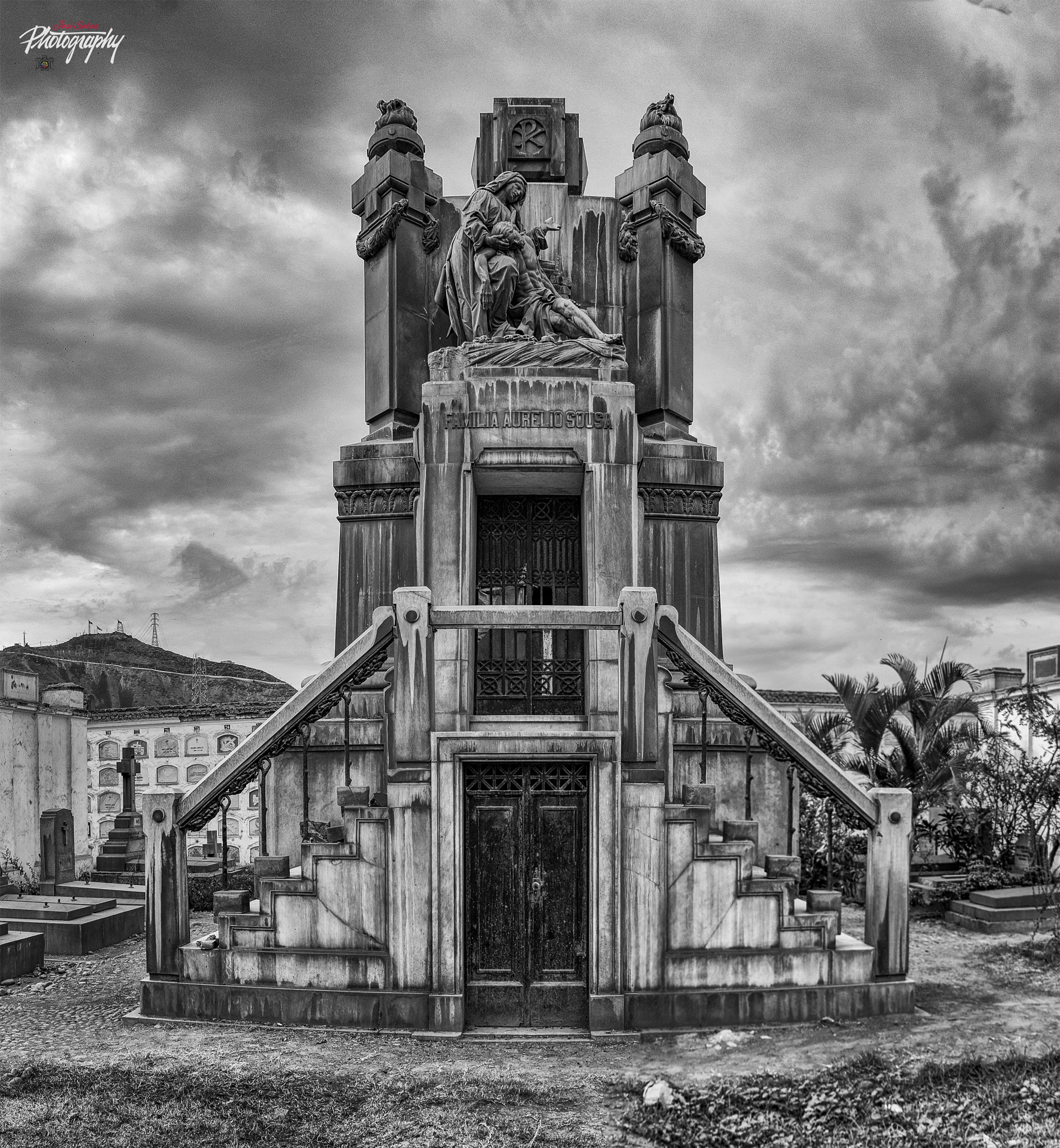 E 18-50mm F4-5.6 sample photo. Cementerio presbítero maestro photography