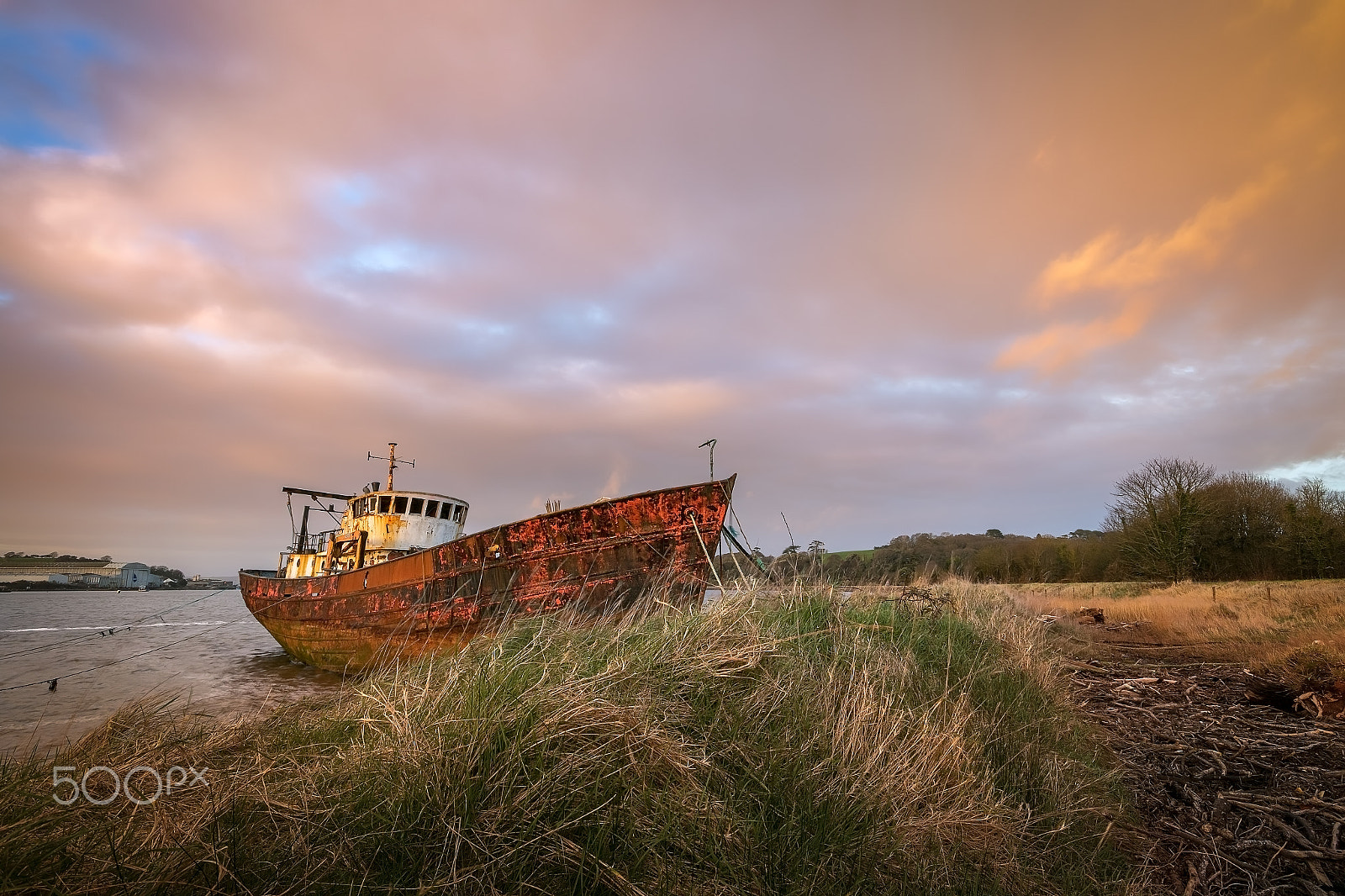 Sigma 10-20mm F4-5.6 EX DC HSM sample photo. Abandoned ship photography