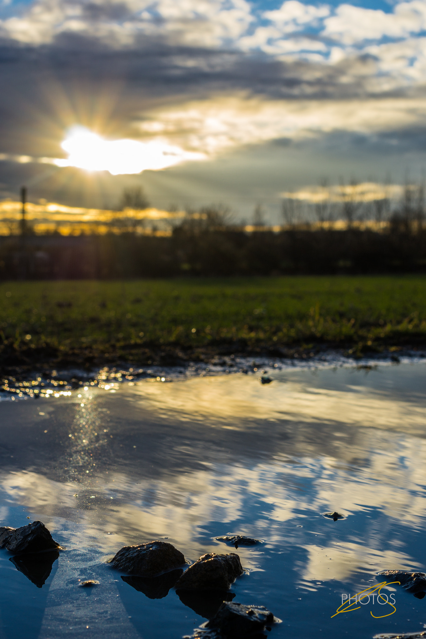 Sony a6000 + Sony DT 35mm F1.8 SAM sample photo. Evening walk photography