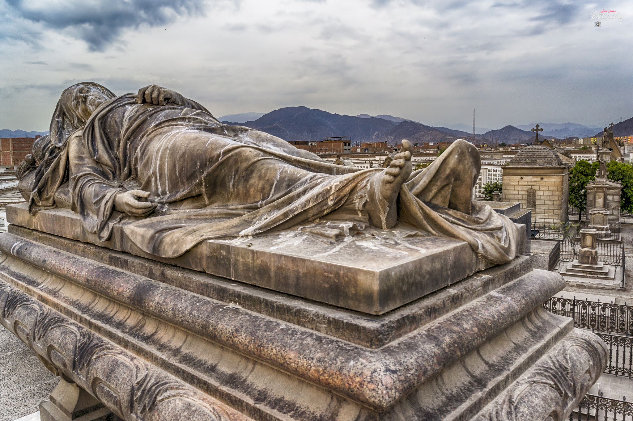 E 18-50mm F4-5.6 sample photo. Cementerio presbítero maestro photography