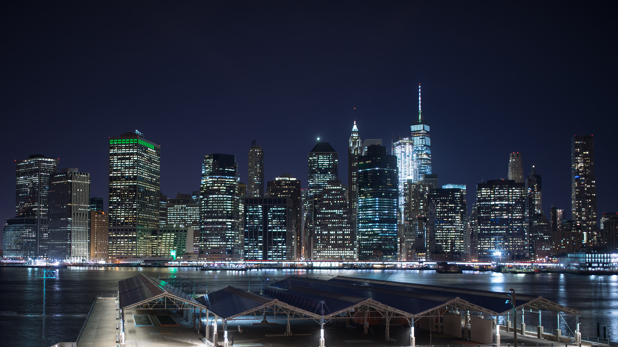 Nikon D600 + Sigma 35mm F1.4 DG HSM Art sample photo. Manhattan at night photography