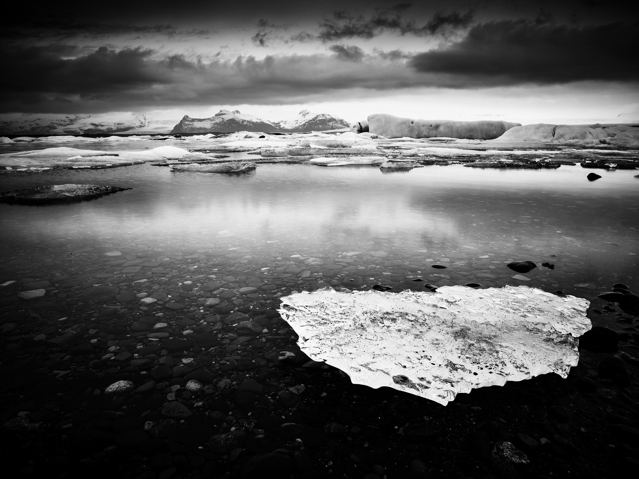 Phase One IQ260 sample photo. Iceland glacier lagoon photography