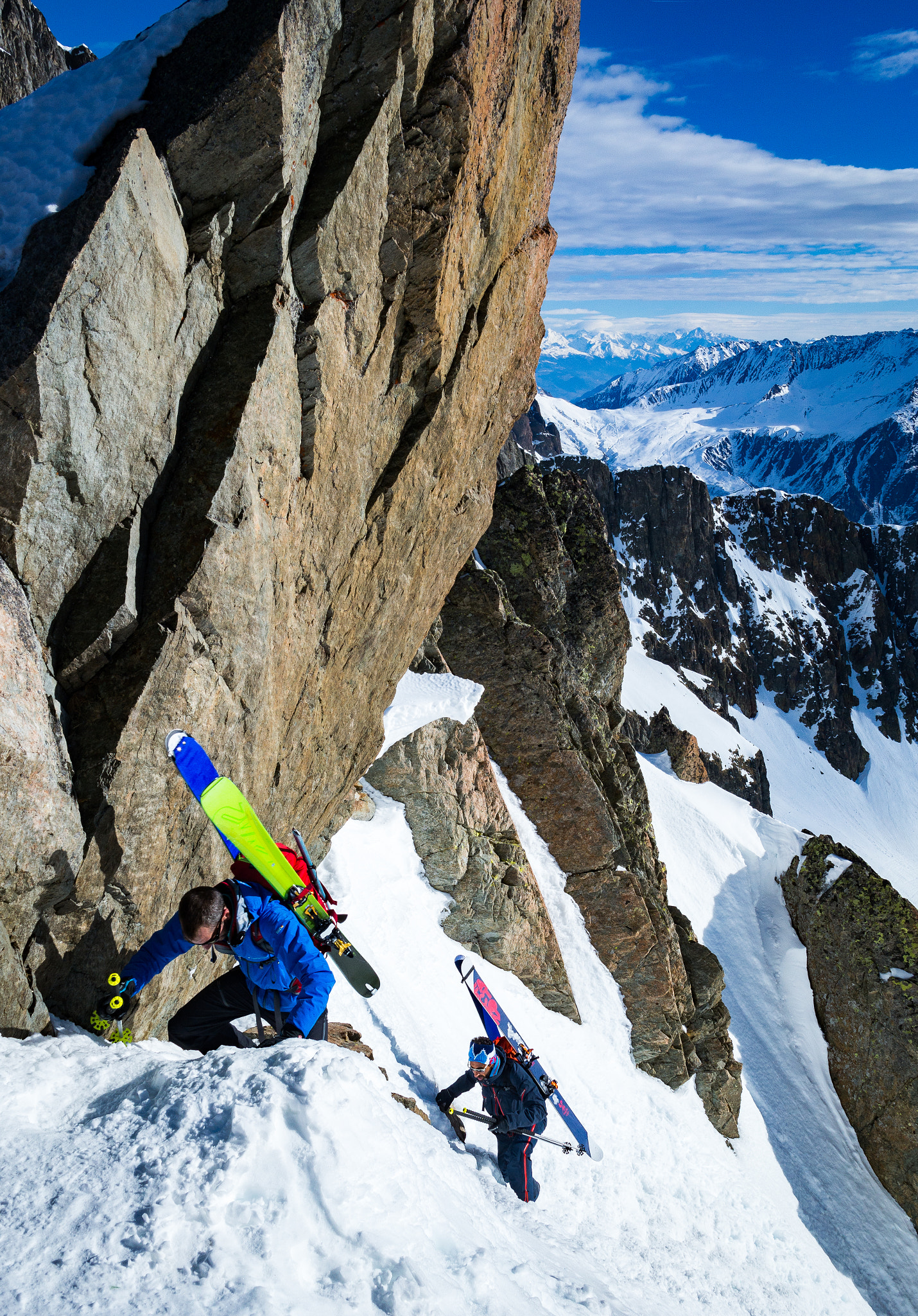 Samsung NX300 + Samsung NX 20-50mm F3.5-5.6 ED sample photo. Ski touring  photography