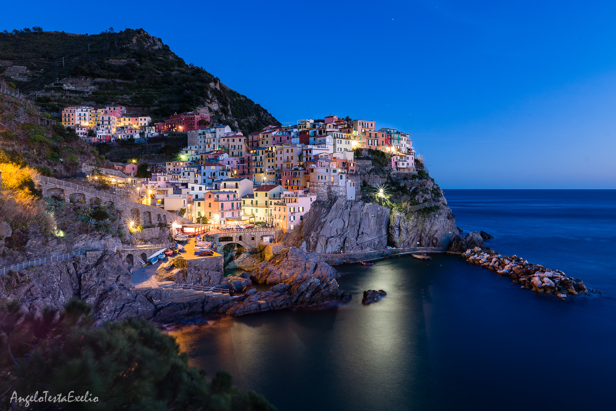 Nikon AF-S Nikkor 20mm F1.8G ED sample photo. Manarola (italy) 5 terre photography