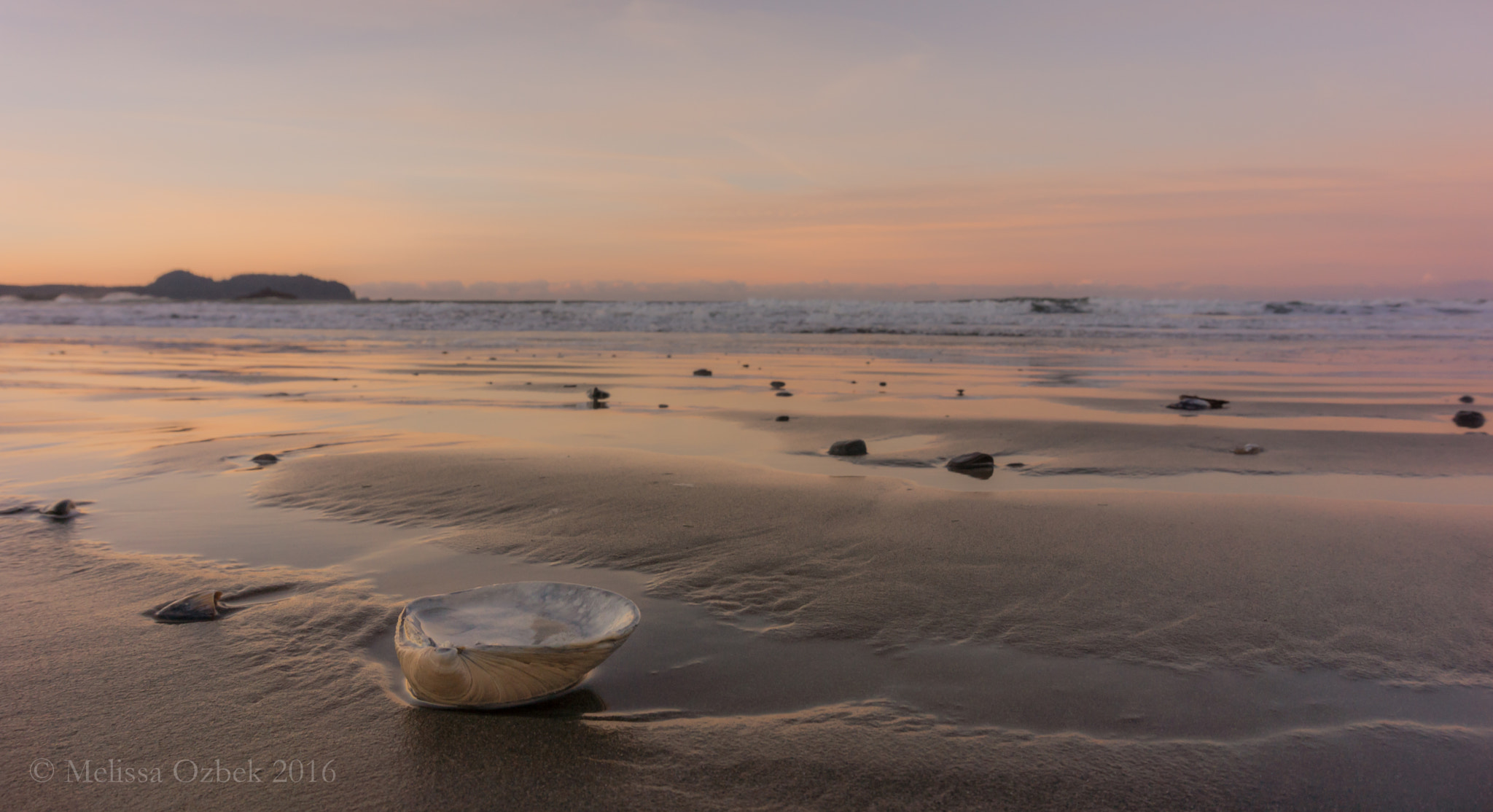 Sony Alpha NEX-7 + Sony E 16-50mm F3.5-5.6 PZ OSS sample photo. Sunset on hobuck beach photography