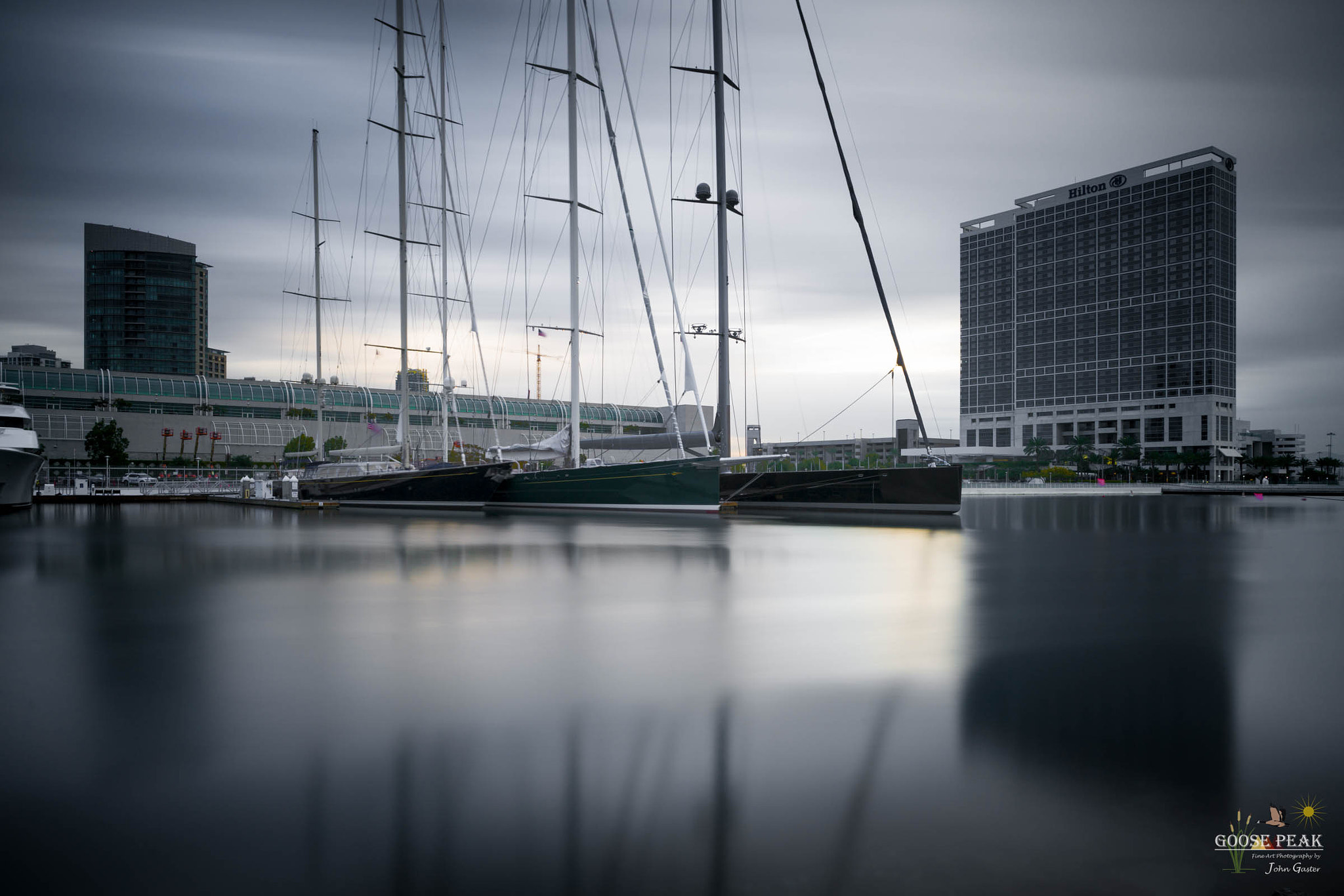 Sony a7R II + ZEISS Batis 25mm F2 sample photo. Gray harbor light photography