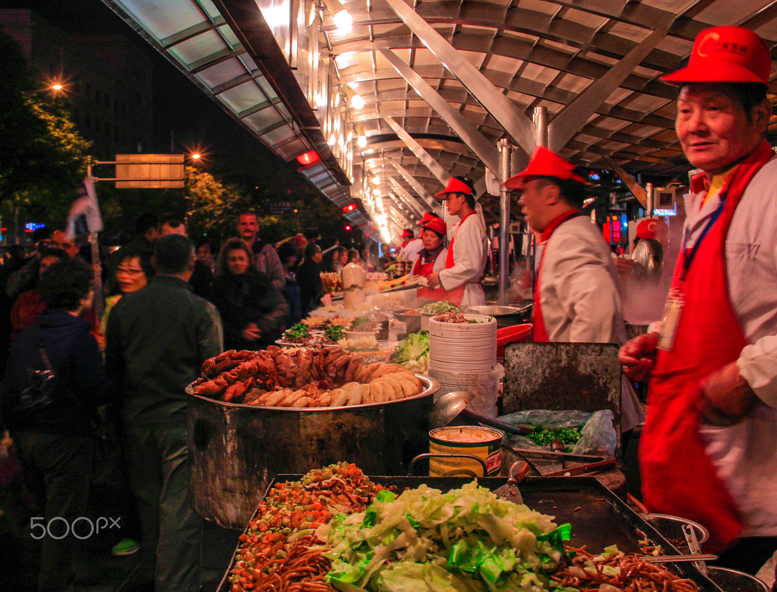 Canon EF-S 18-135mm F3.5-5.6 IS sample photo. Street food photography