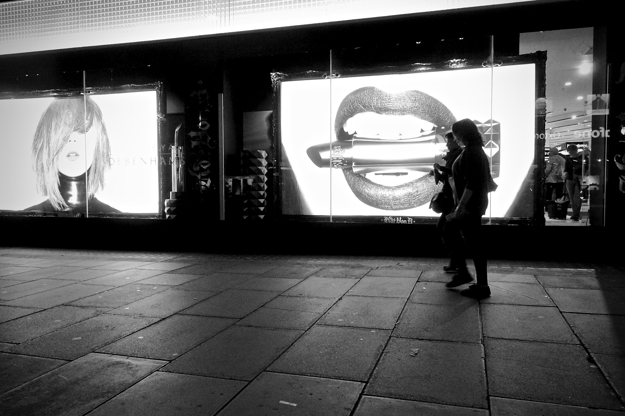 Sony Cyber-shot DSC-RX100 IV + Sony 24-70mm F1.8-2.8 sample photo. Central london, uk. photography