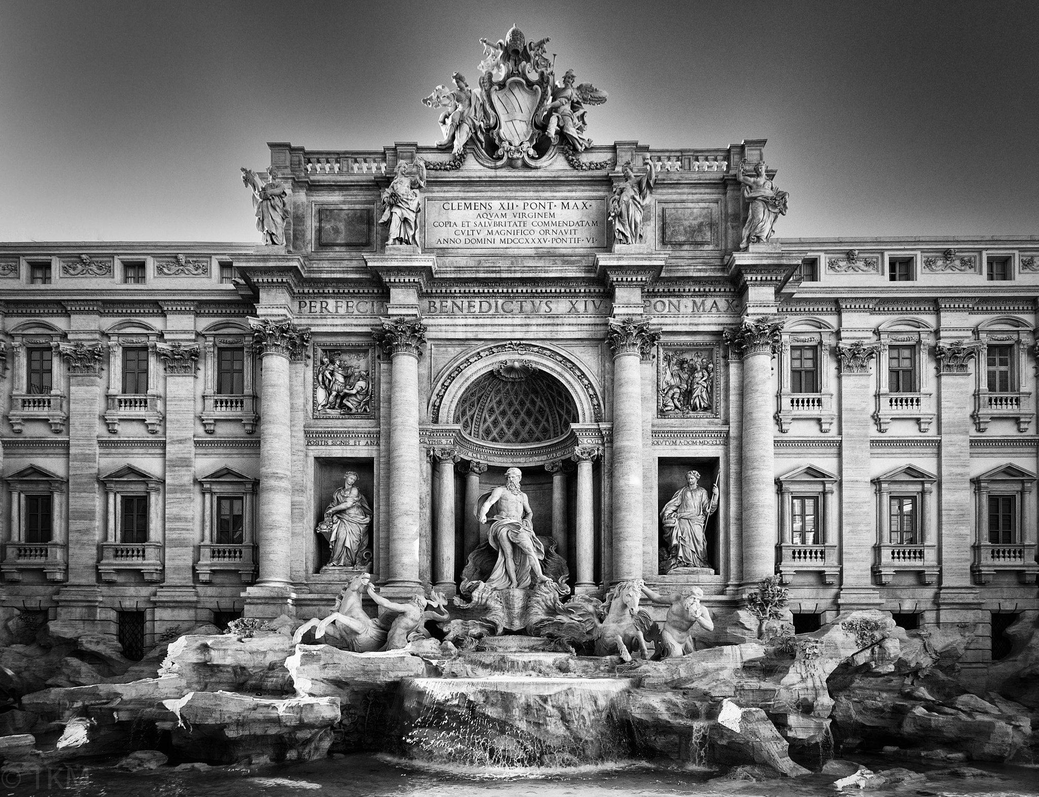 Panasonic Lumix DMC-GH4 + Olympus M.Zuiko Digital ED 7-14mm F2.8 PRO sample photo. Trevi photography